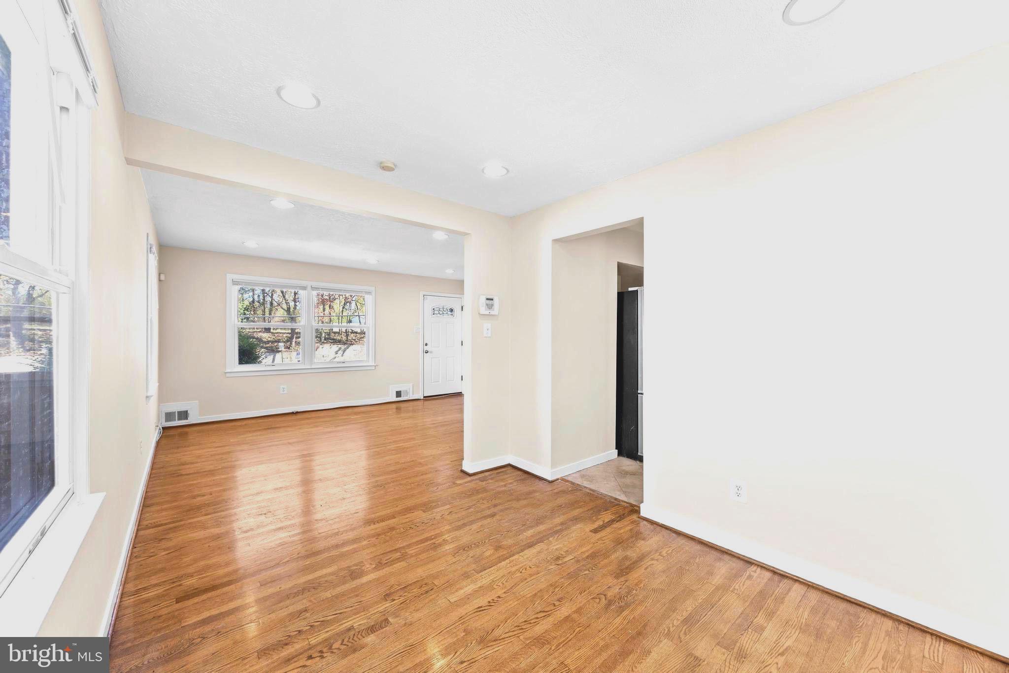 DEER PARK HEIGHTS - Residential Lease