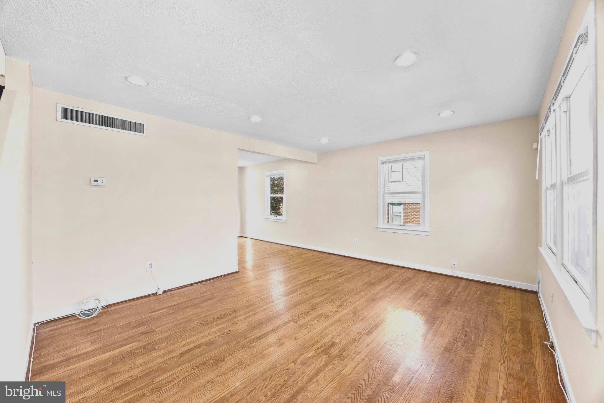 DEER PARK HEIGHTS - Residential Lease