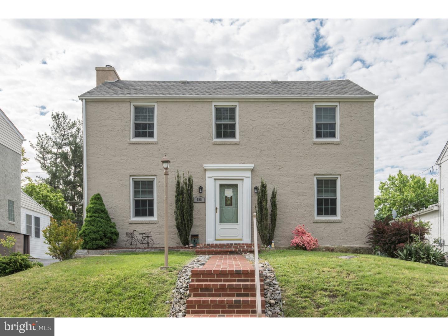 ROXBOROUGH - Residential