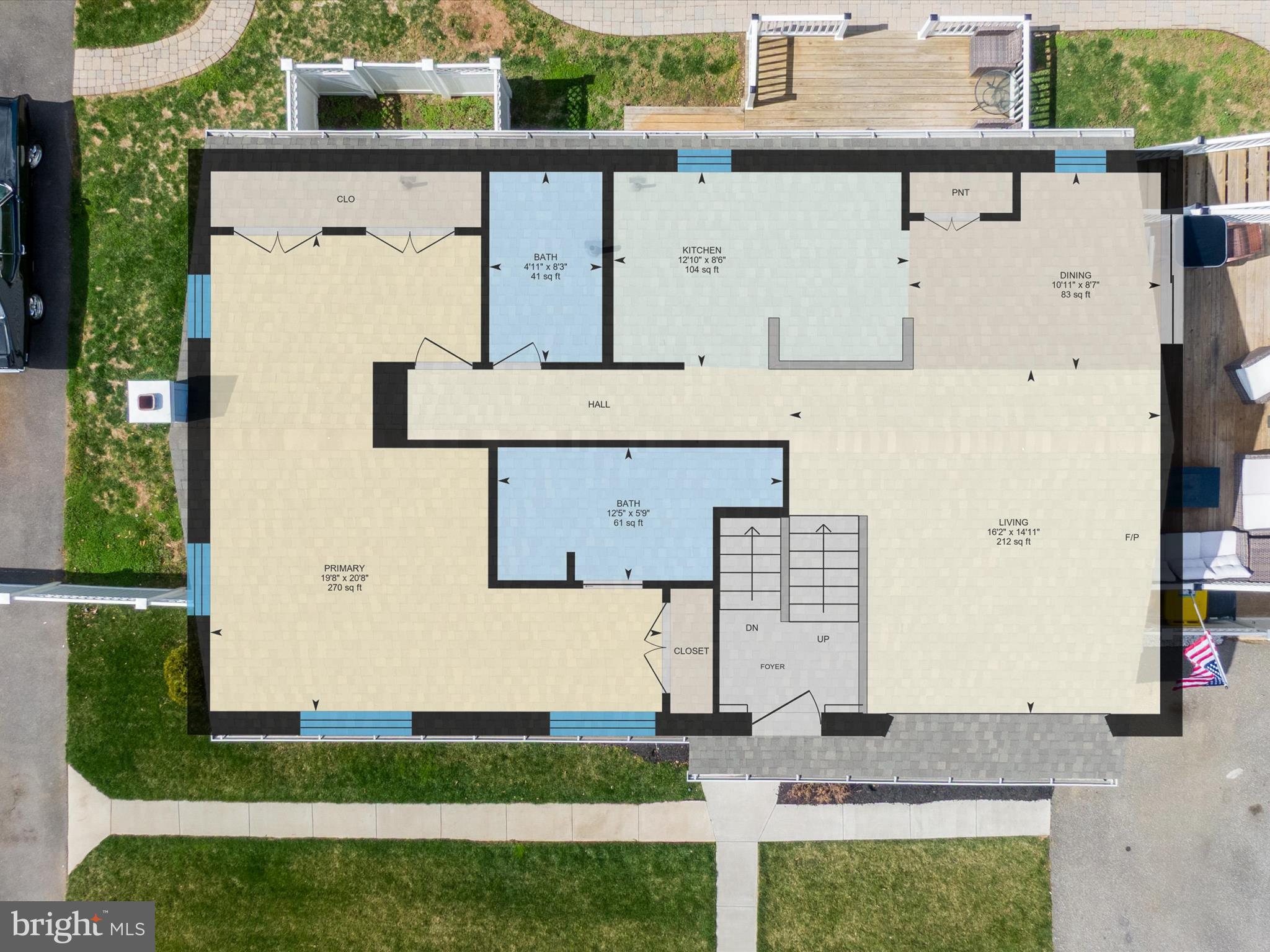 WOODLAND BEACH - Residential