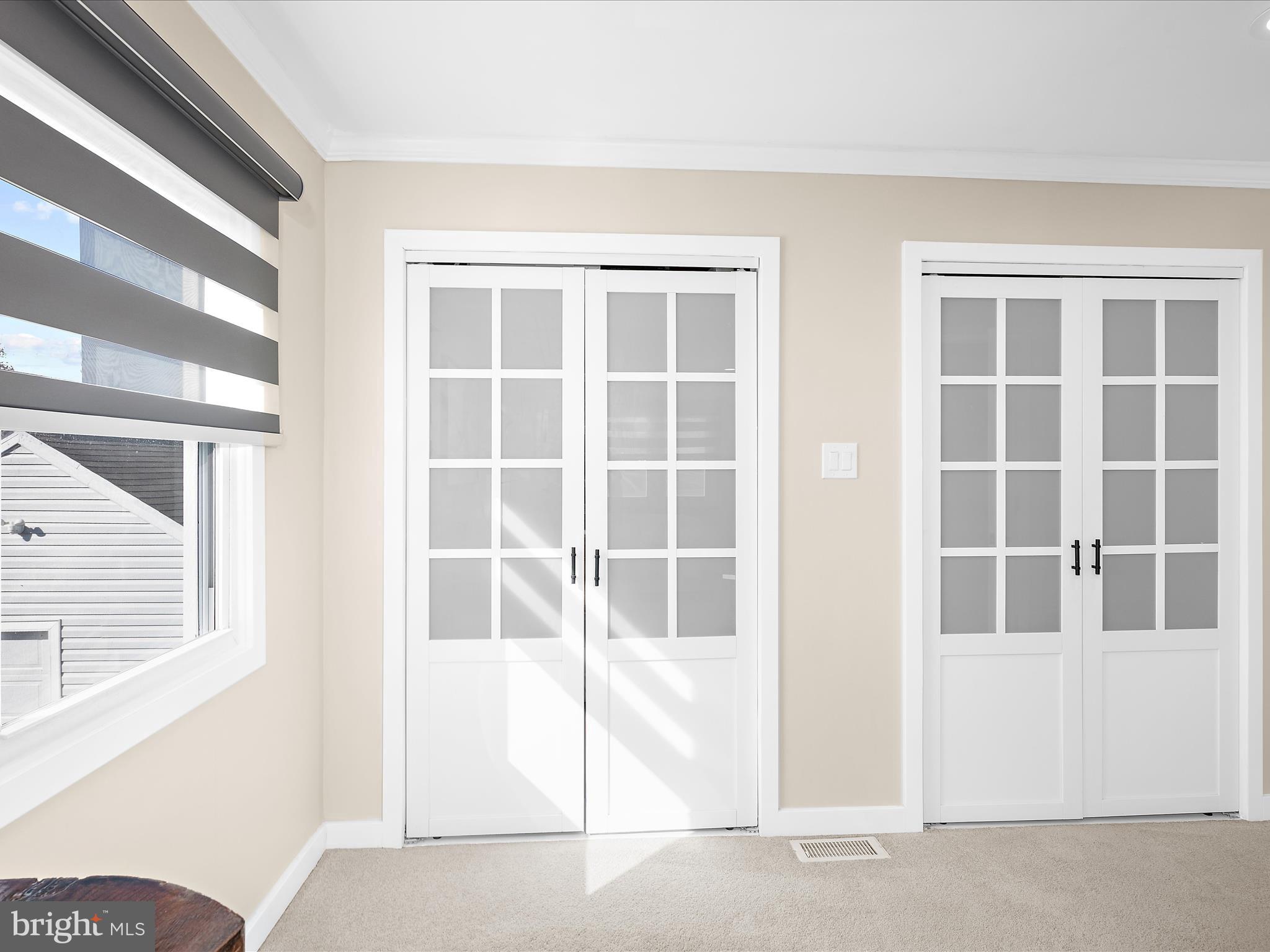 WOODLAND BEACH - Residential