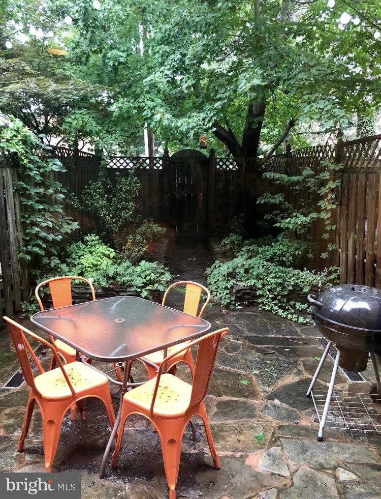 BARRE CIRCLE HISTORIC DISTRICT - Residential Lease