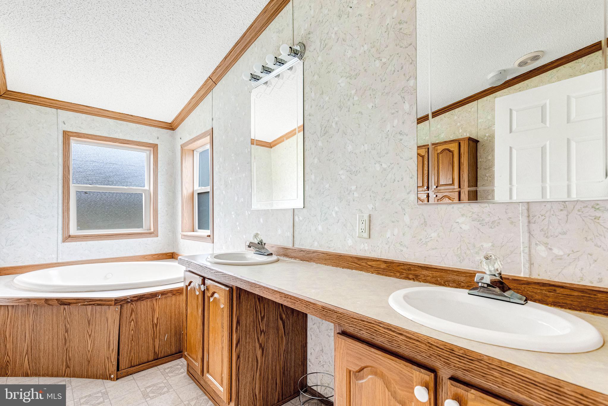 KNIGHTS LANDING - Residential