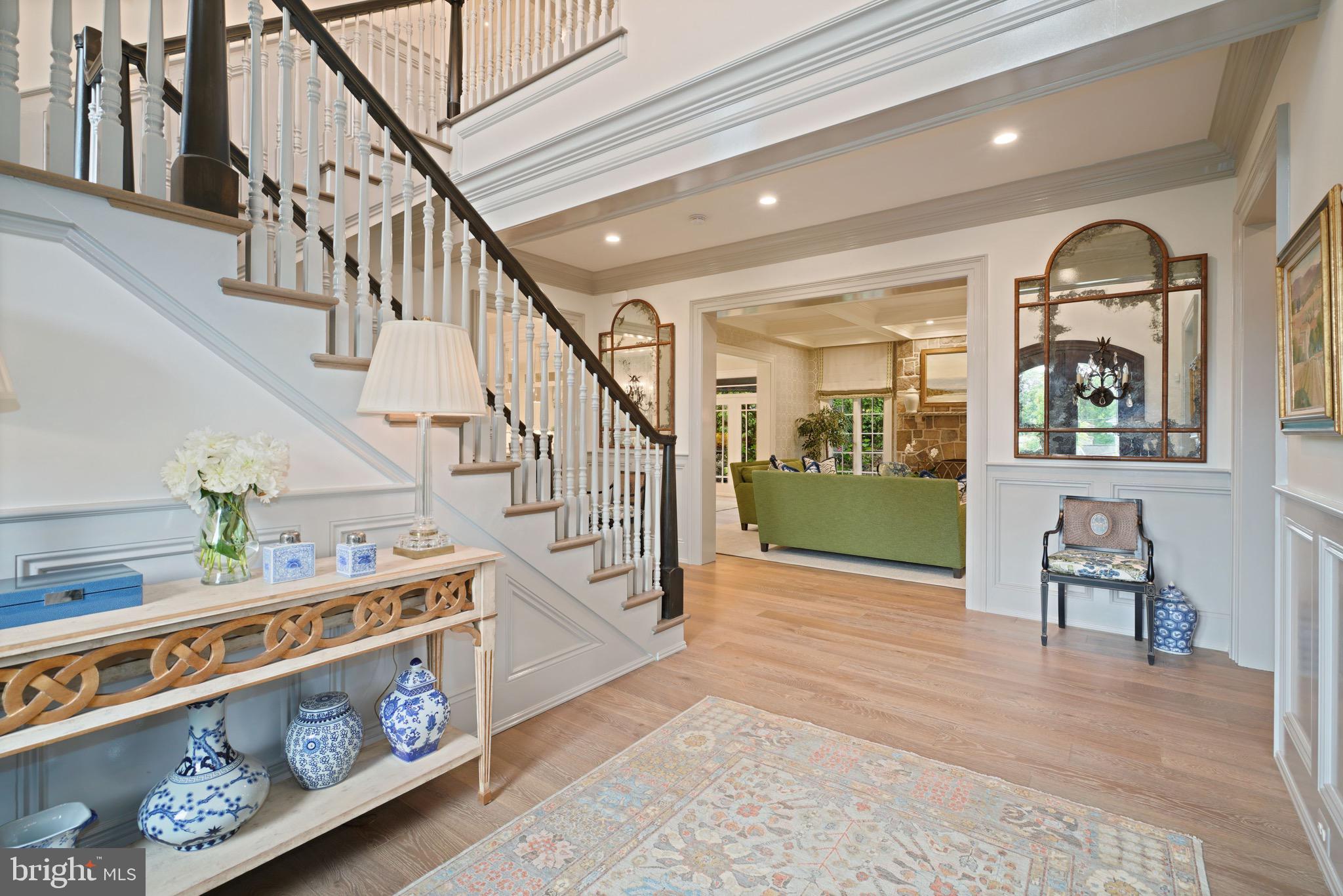 COUNTRY CLUB HILLS - Residential