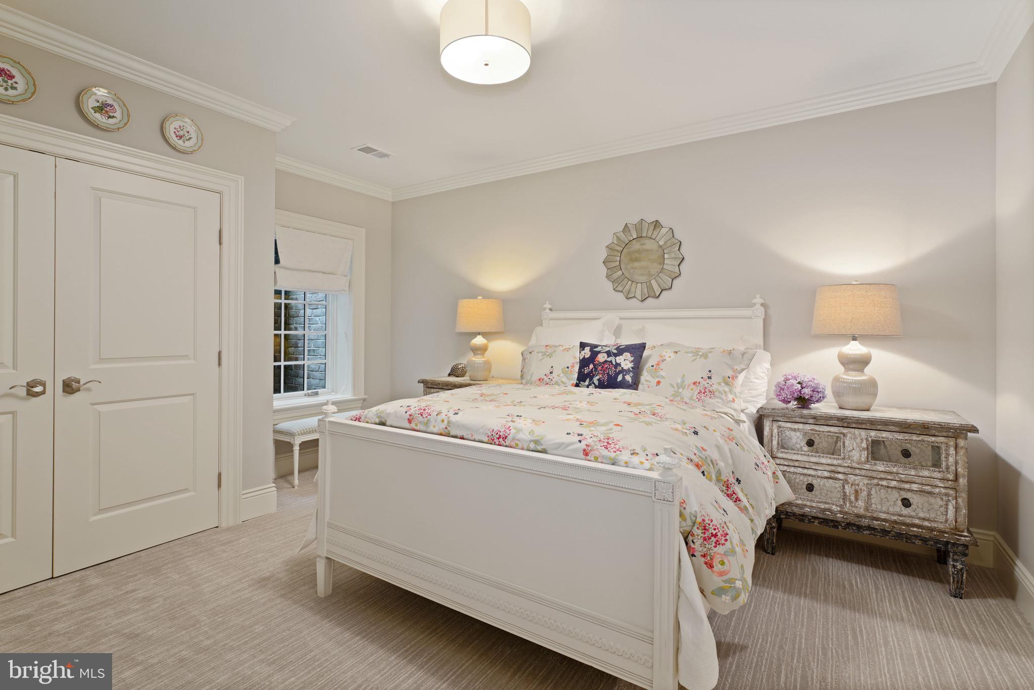 COUNTRY CLUB HILLS - Residential