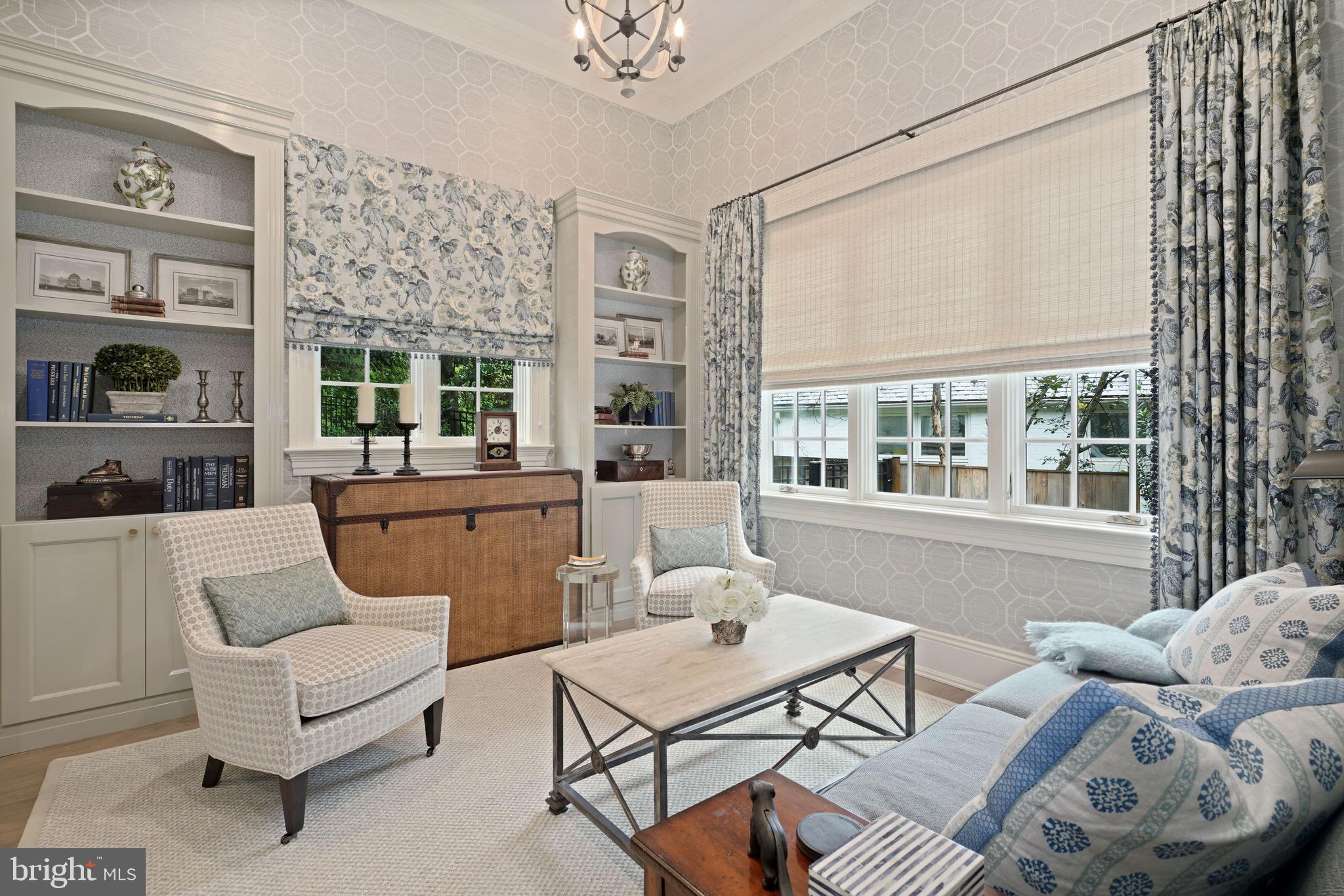 COUNTRY CLUB HILLS - Residential