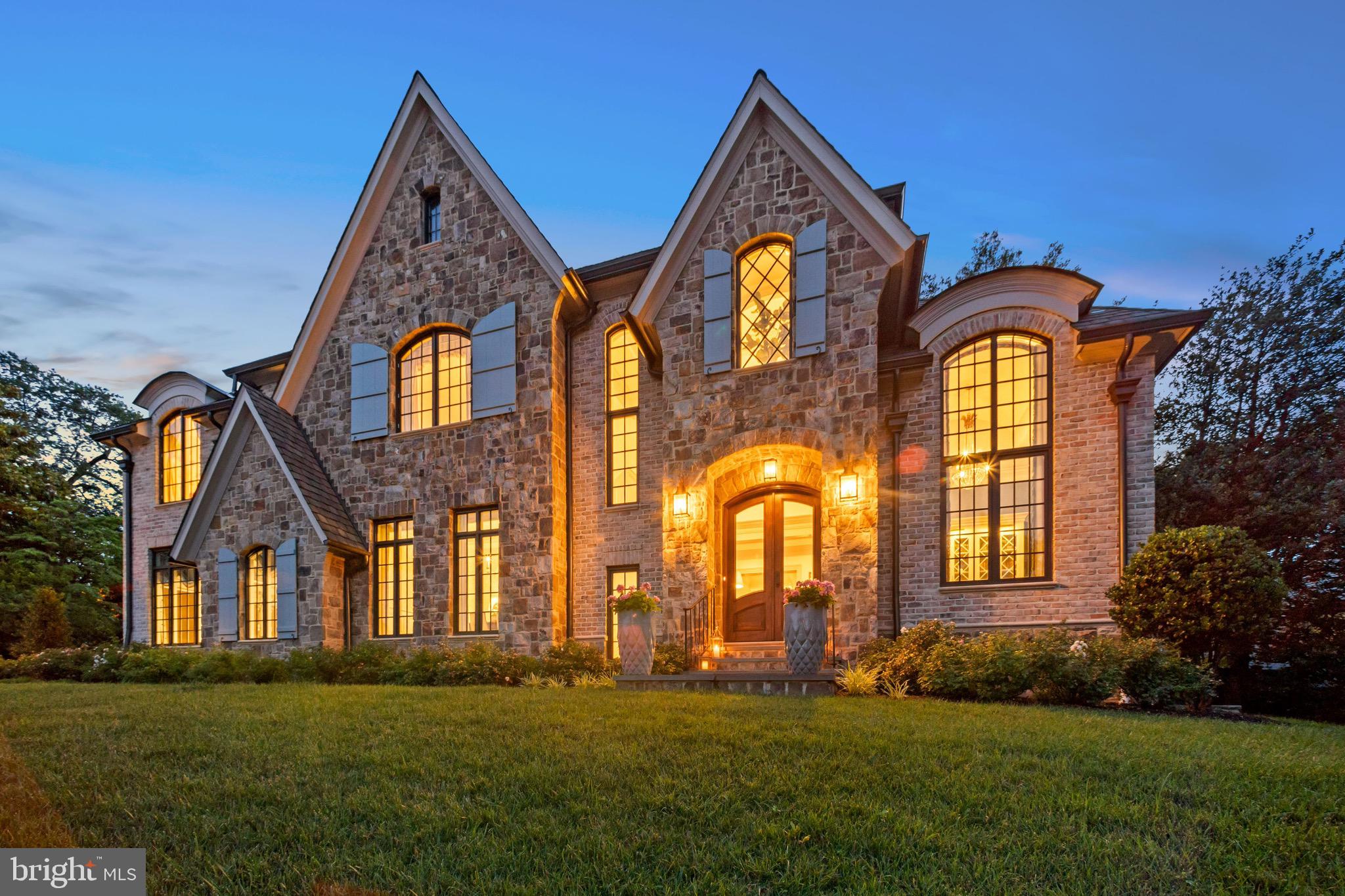 COUNTRY CLUB HILLS - Residential