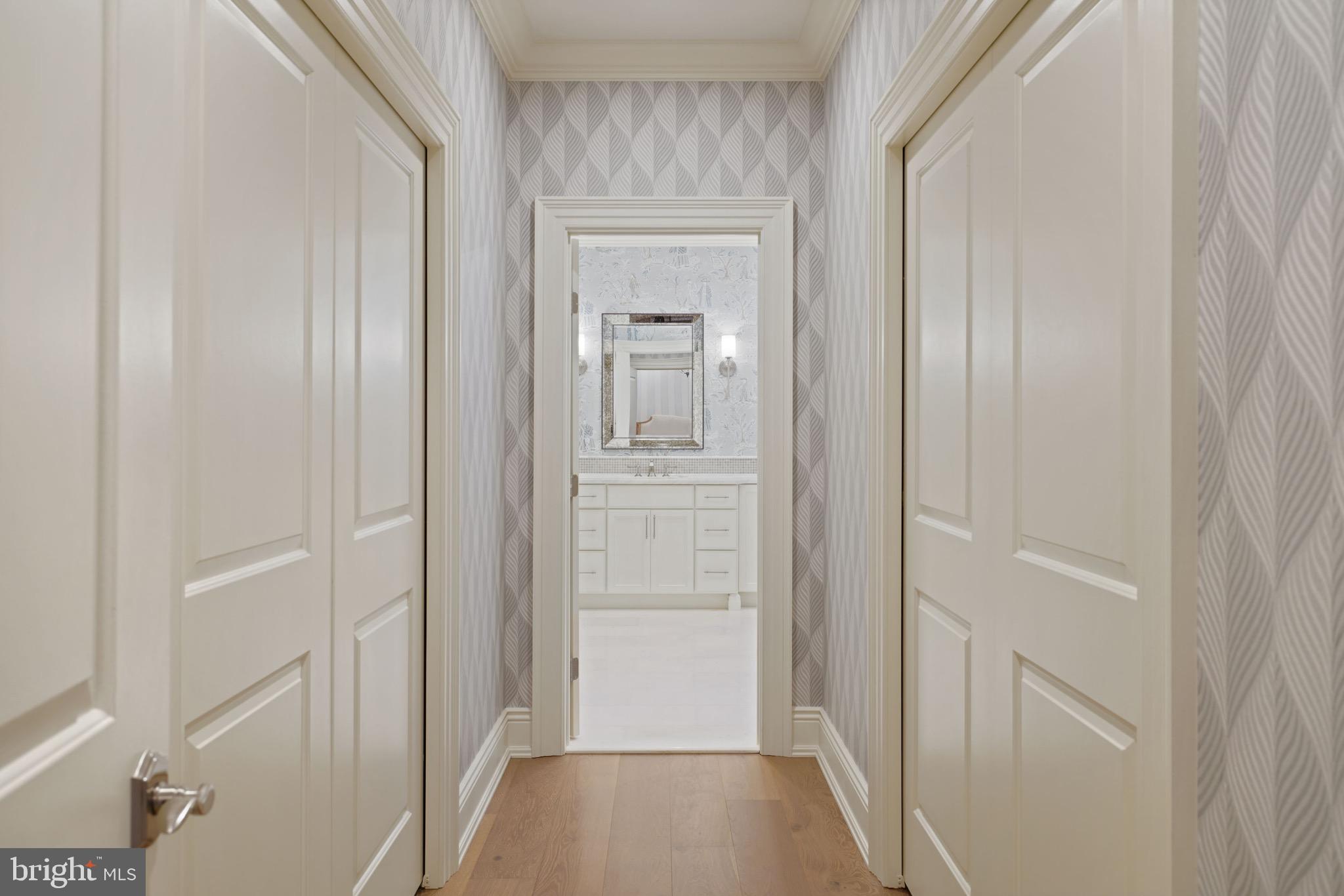 COUNTRY CLUB HILLS - Residential