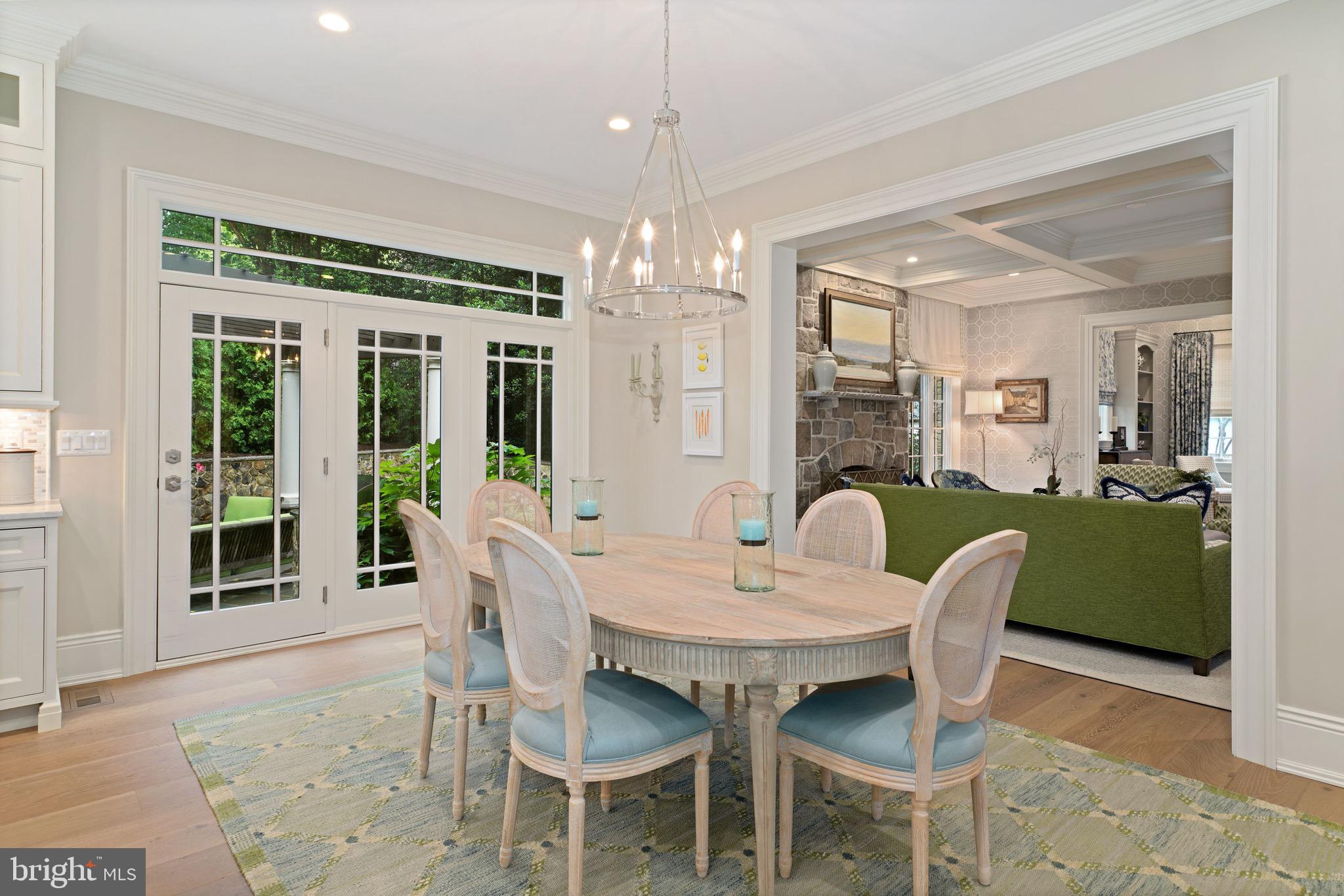 COUNTRY CLUB HILLS - Residential