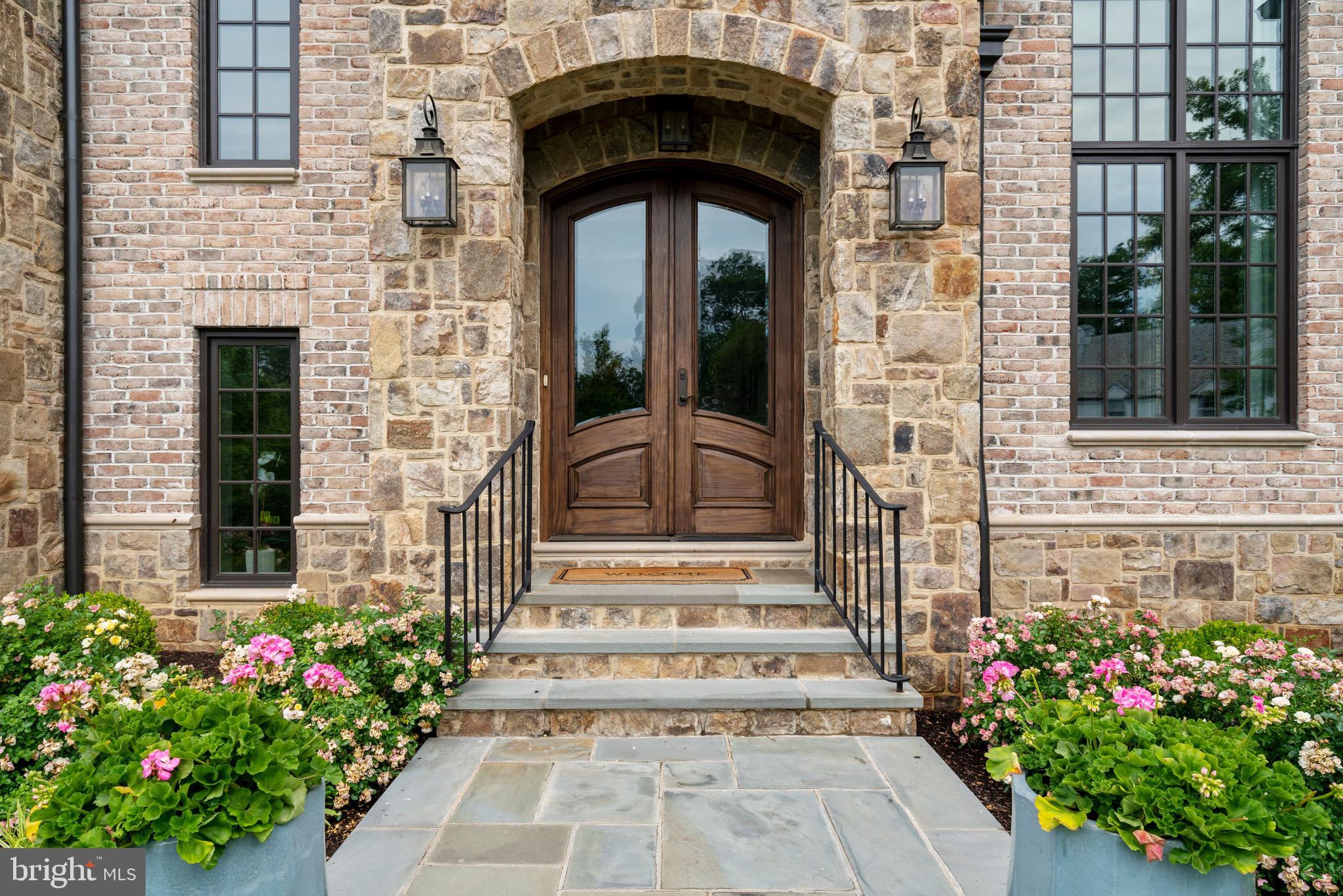 COUNTRY CLUB HILLS - Residential