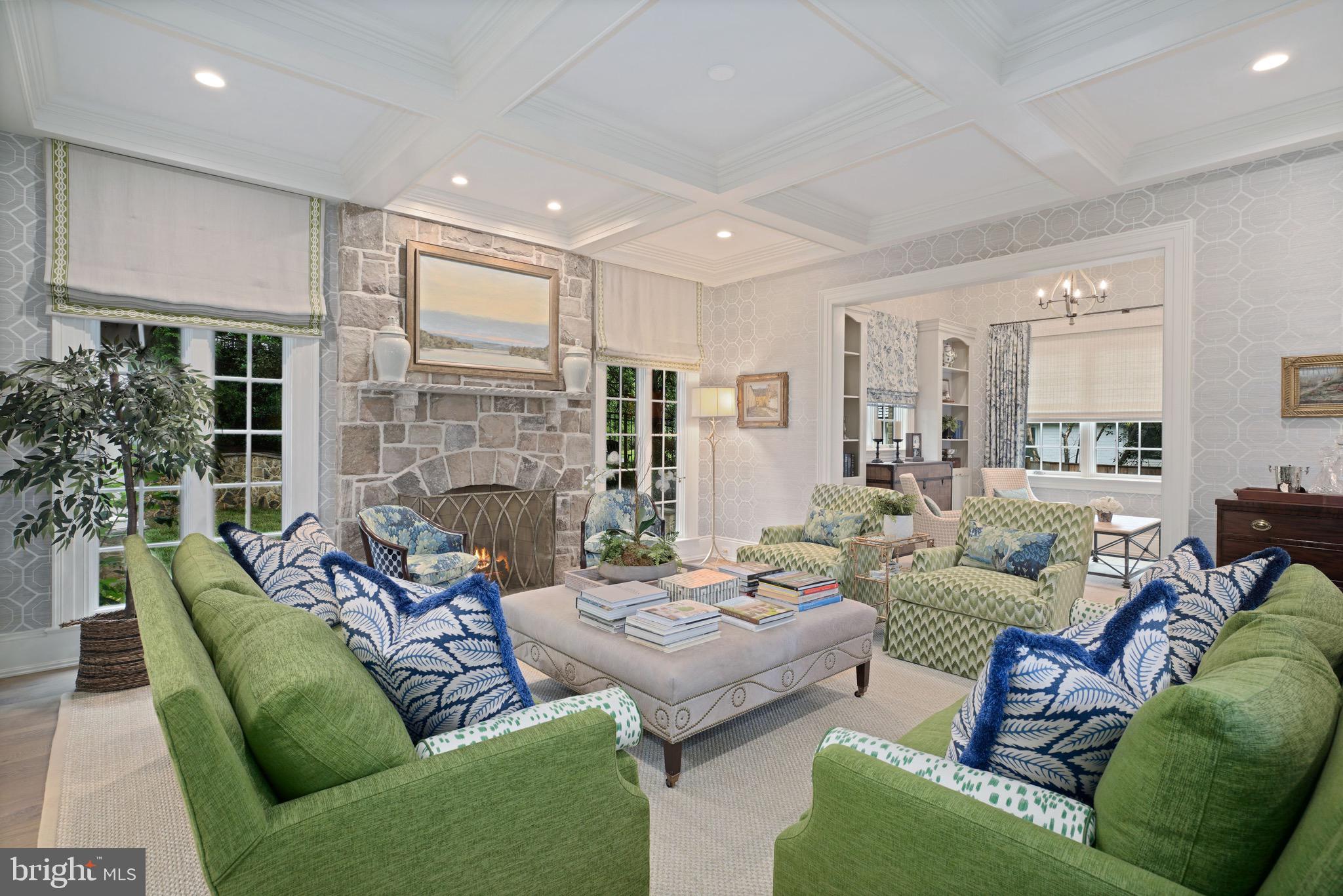 COUNTRY CLUB HILLS - Residential