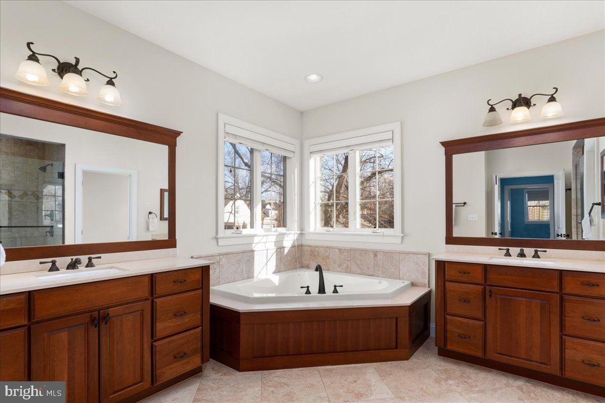 ALTA VISTA GARDENS - Residential