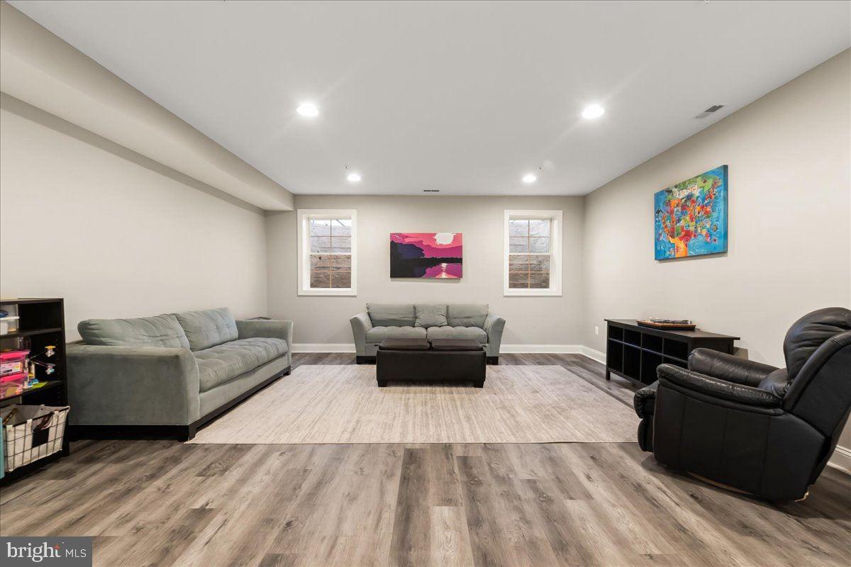 ALTA VISTA GARDENS - Residential