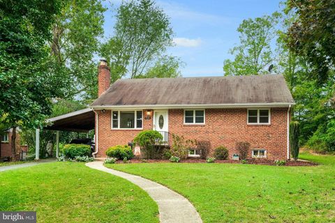 Photo of 3540 Ewell Street, ANNANDALE, VA 22003 (MLS # VAFX2272356)