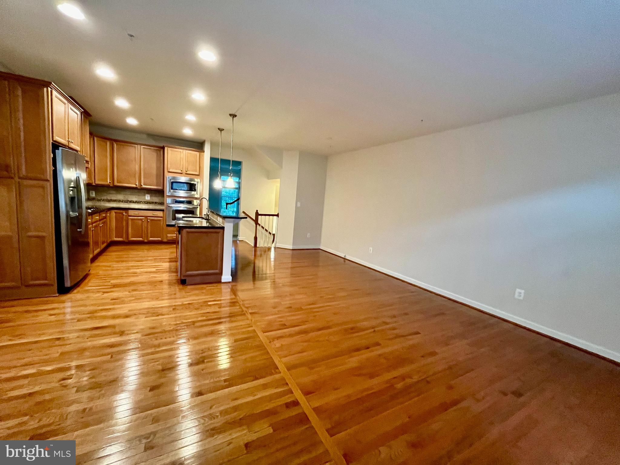 WATKINS MILL TOWN CENTER - Residential Lease