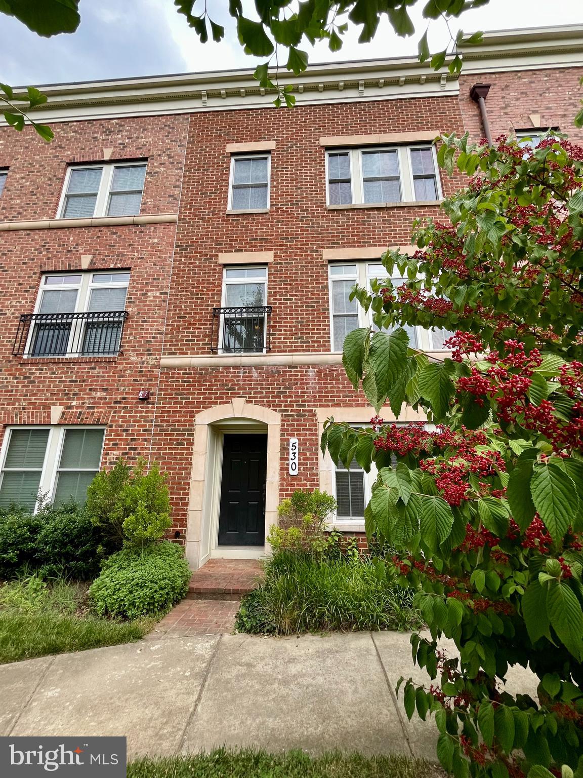 WATKINS MILL TOWN CENTER - Residential Lease