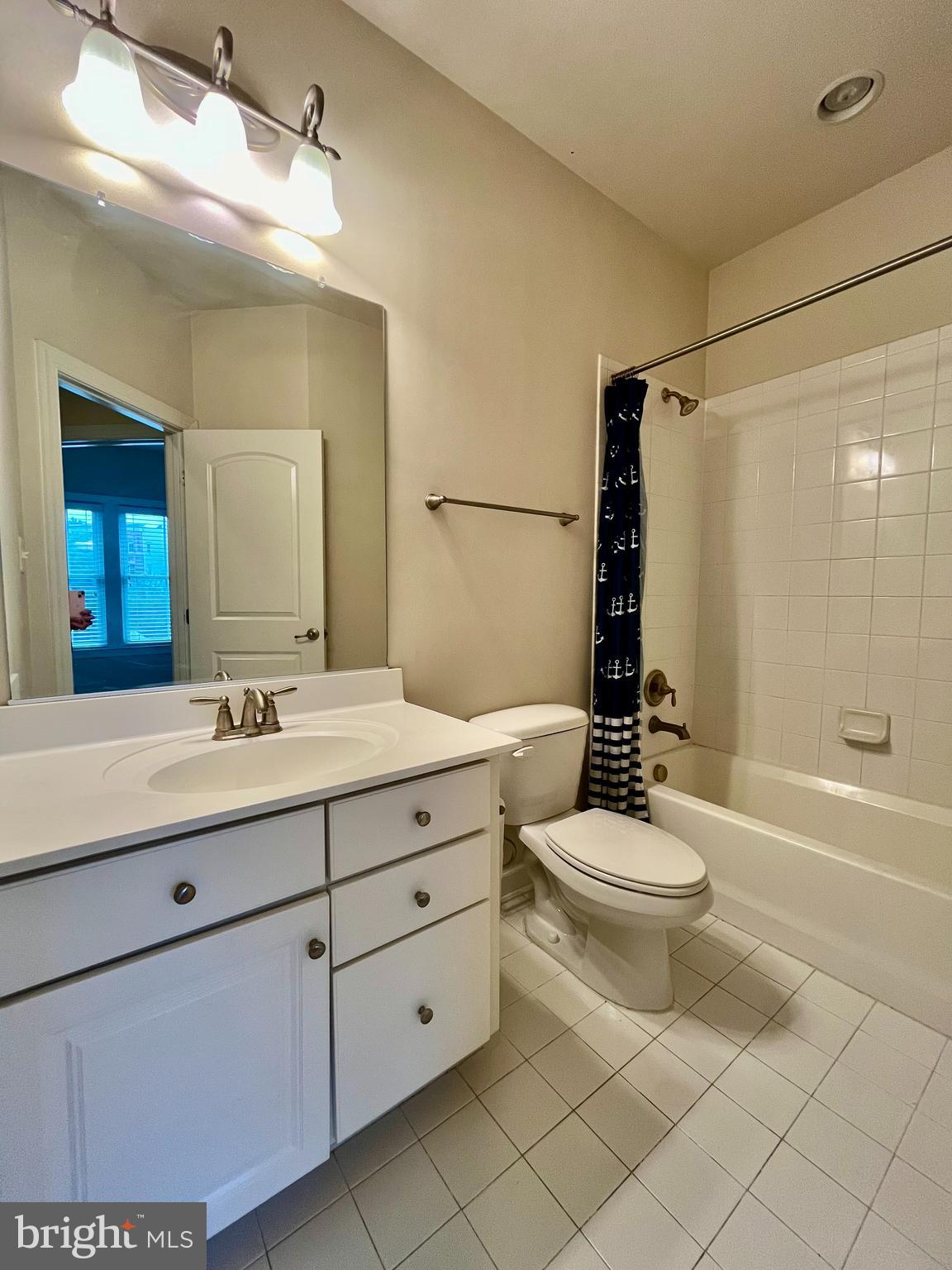 WATKINS MILL TOWN CENTER - Residential Lease