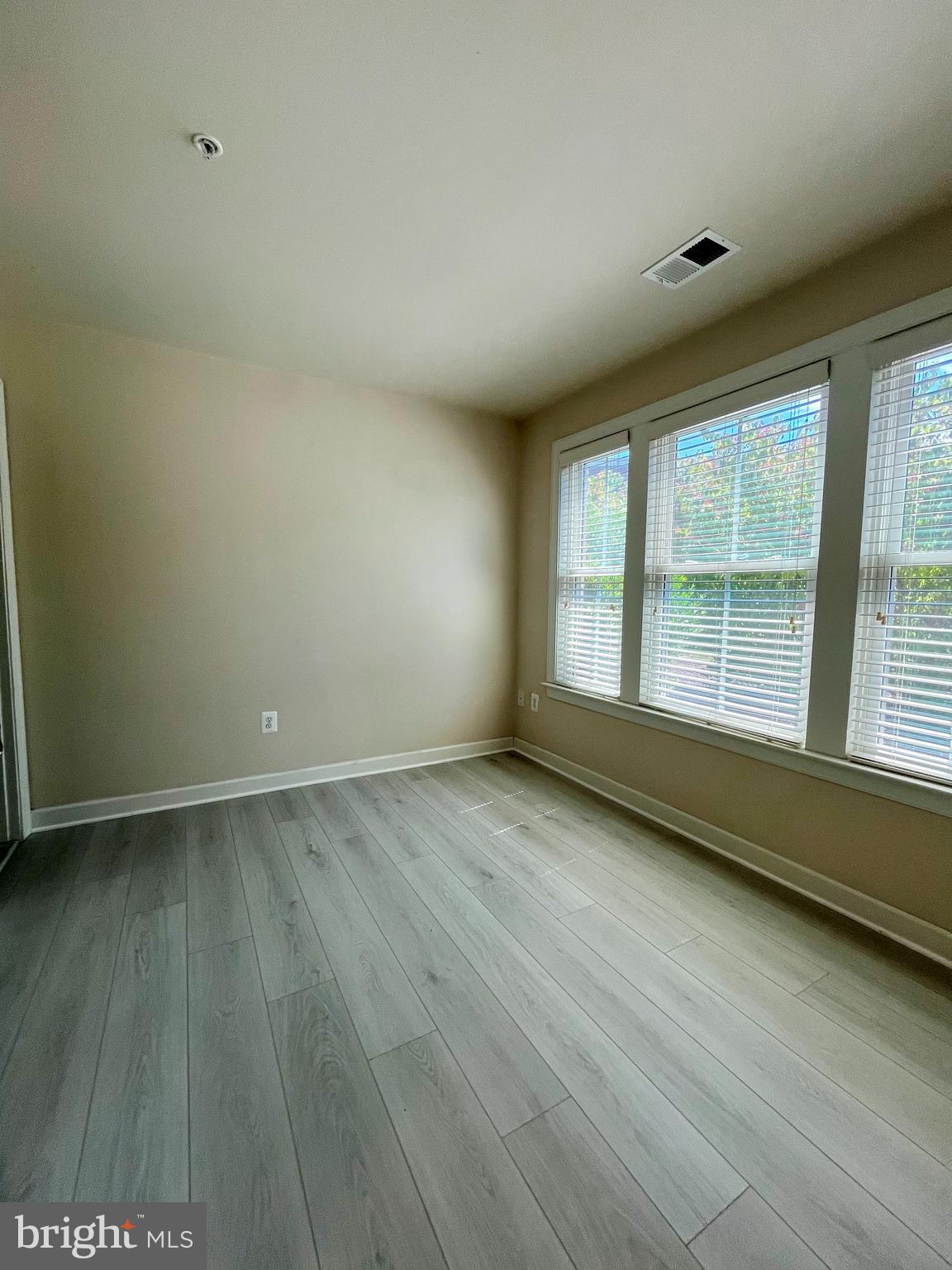 WATKINS MILL TOWN CENTER - Residential Lease