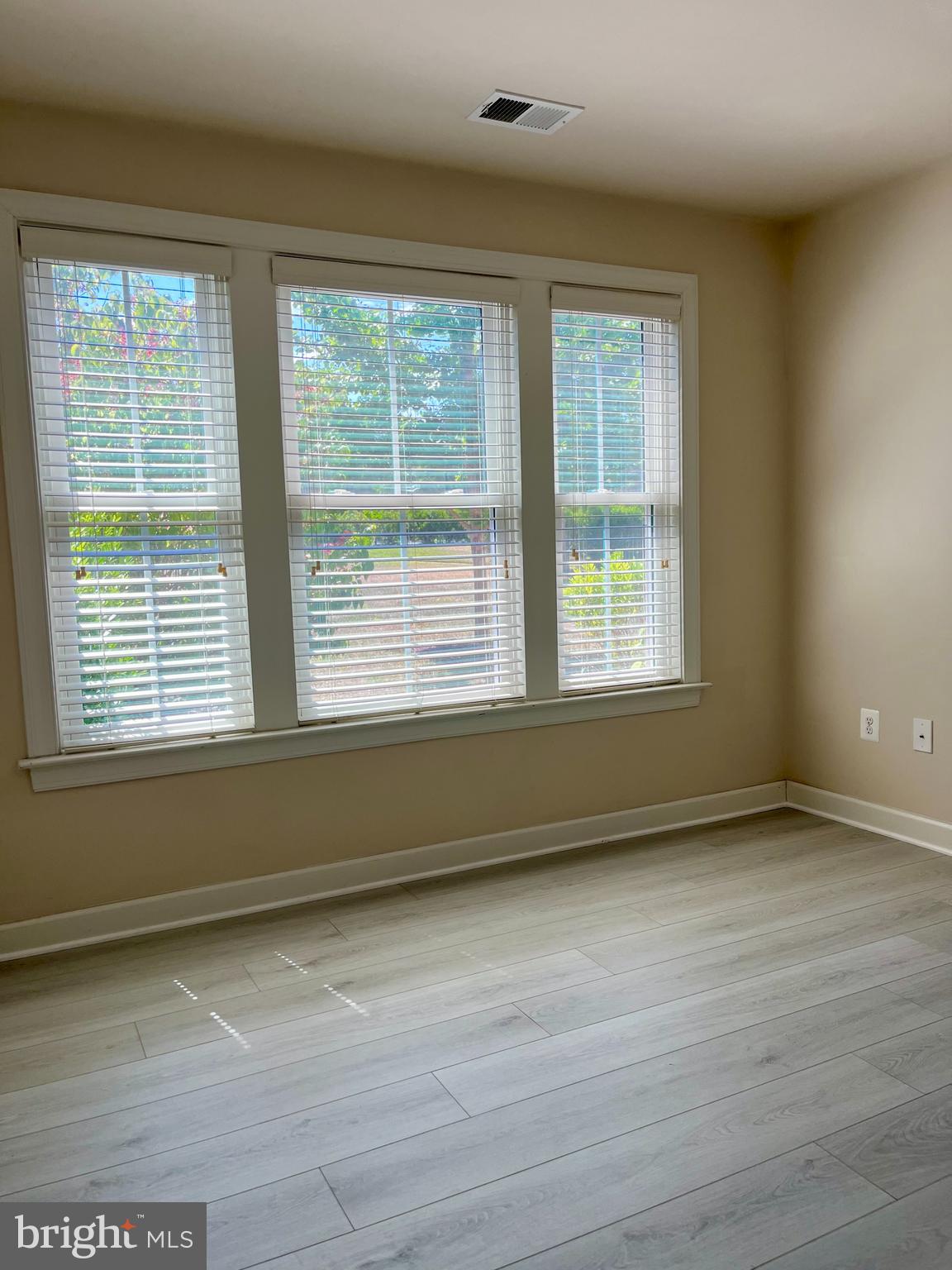 WATKINS MILL TOWN CENTER - Residential Lease