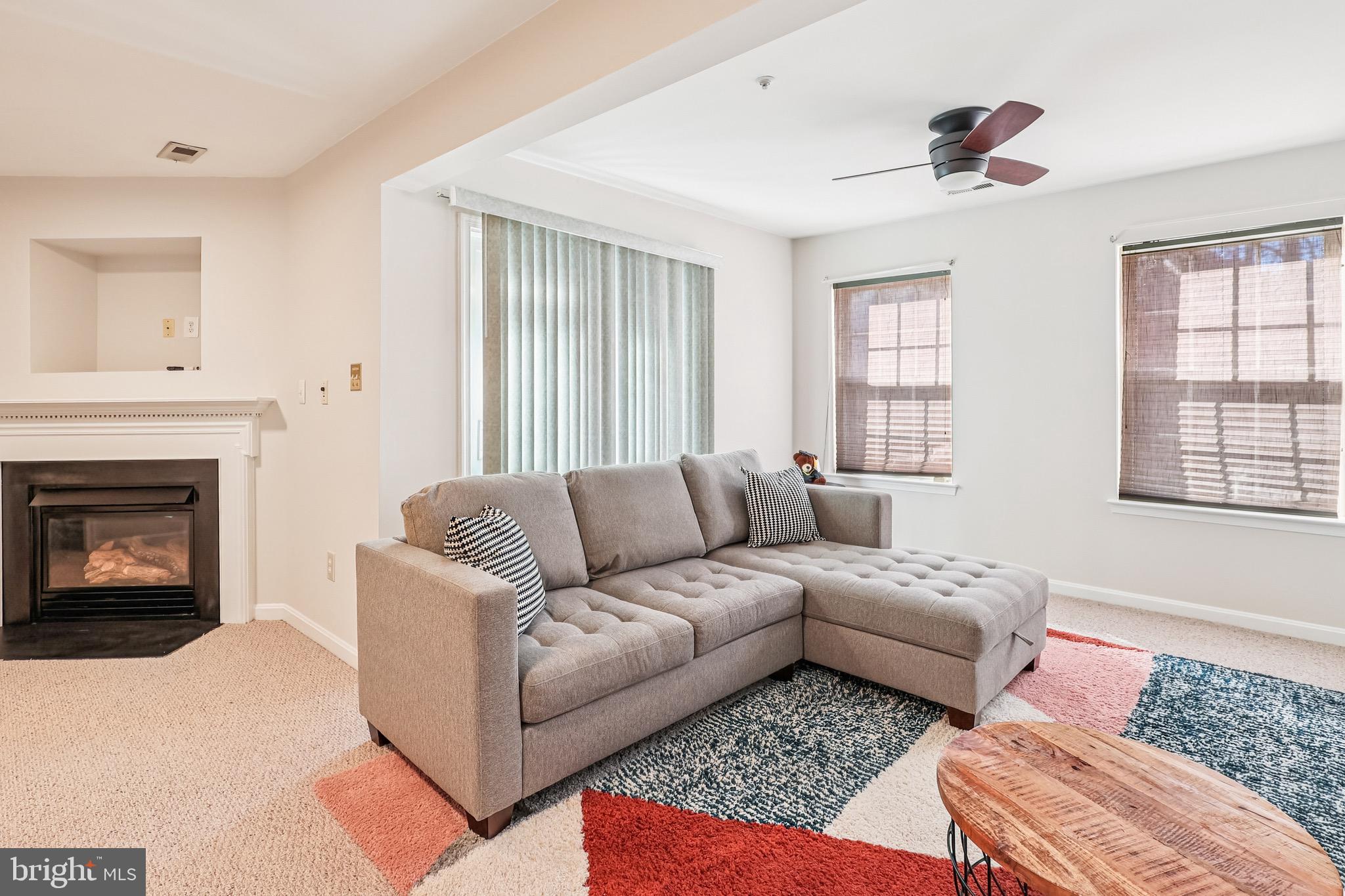 RIDGE COMMONS - Residential Lease