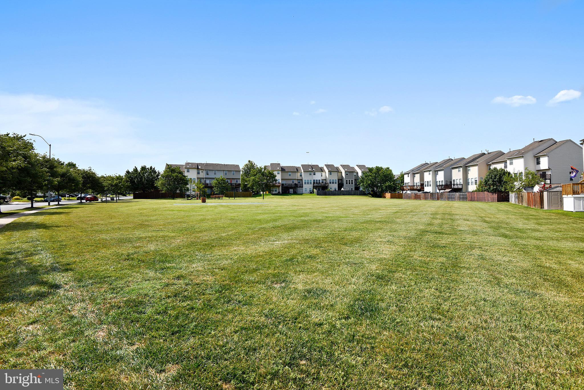 RIDGE COMMONS - Residential Lease