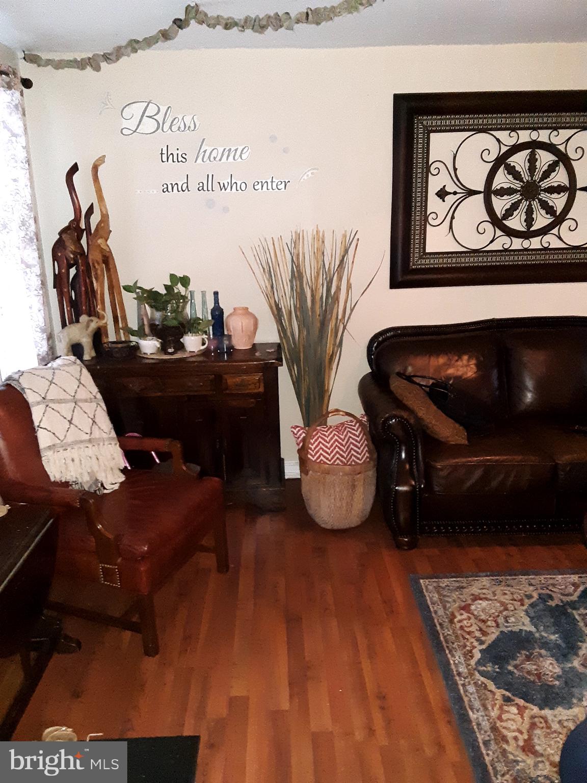 LAWNCREST - Residential