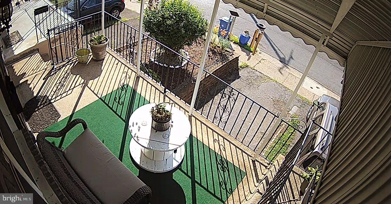LAWNCREST - Residential
