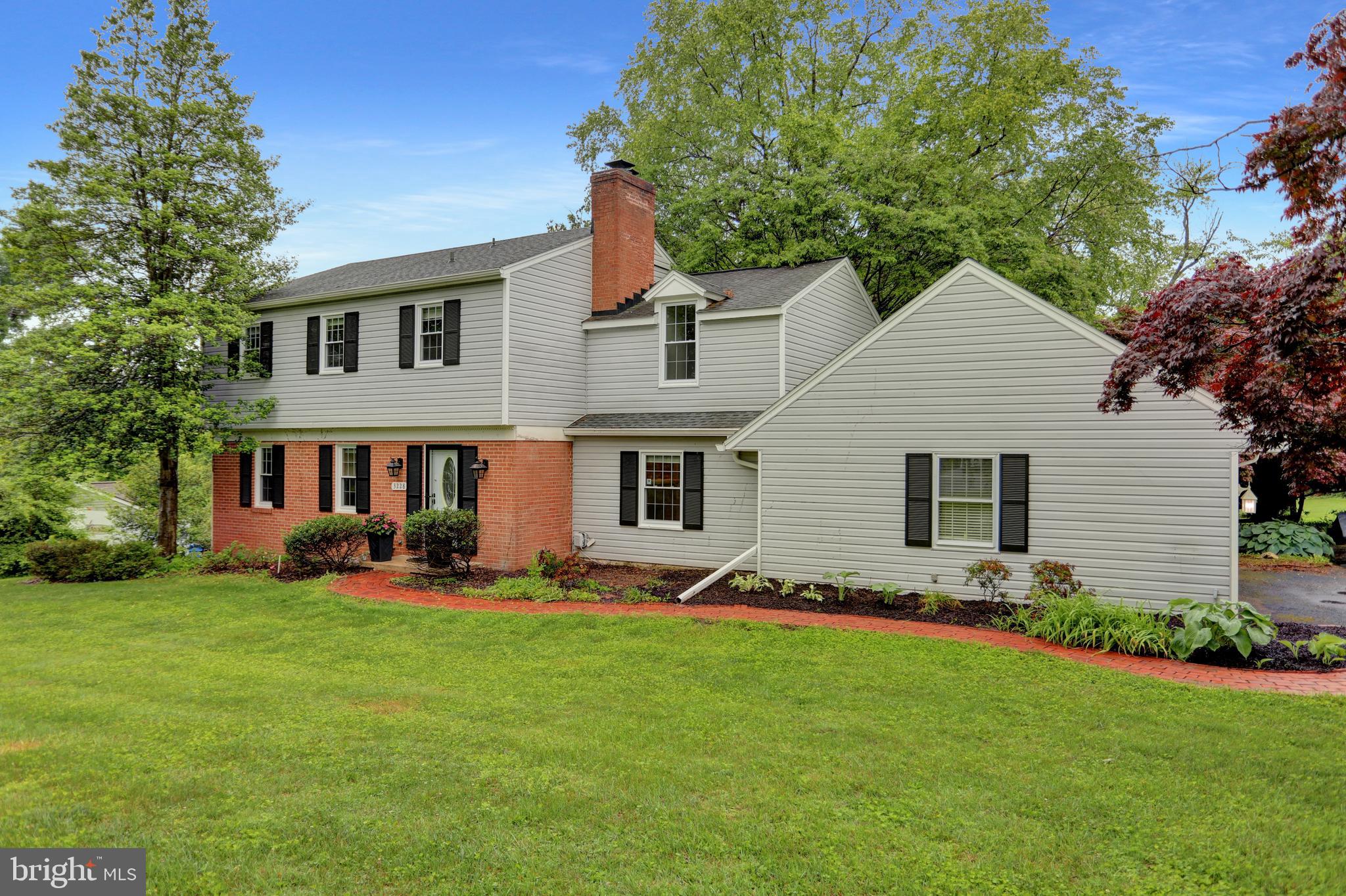 3228 CANTERBURY LANE