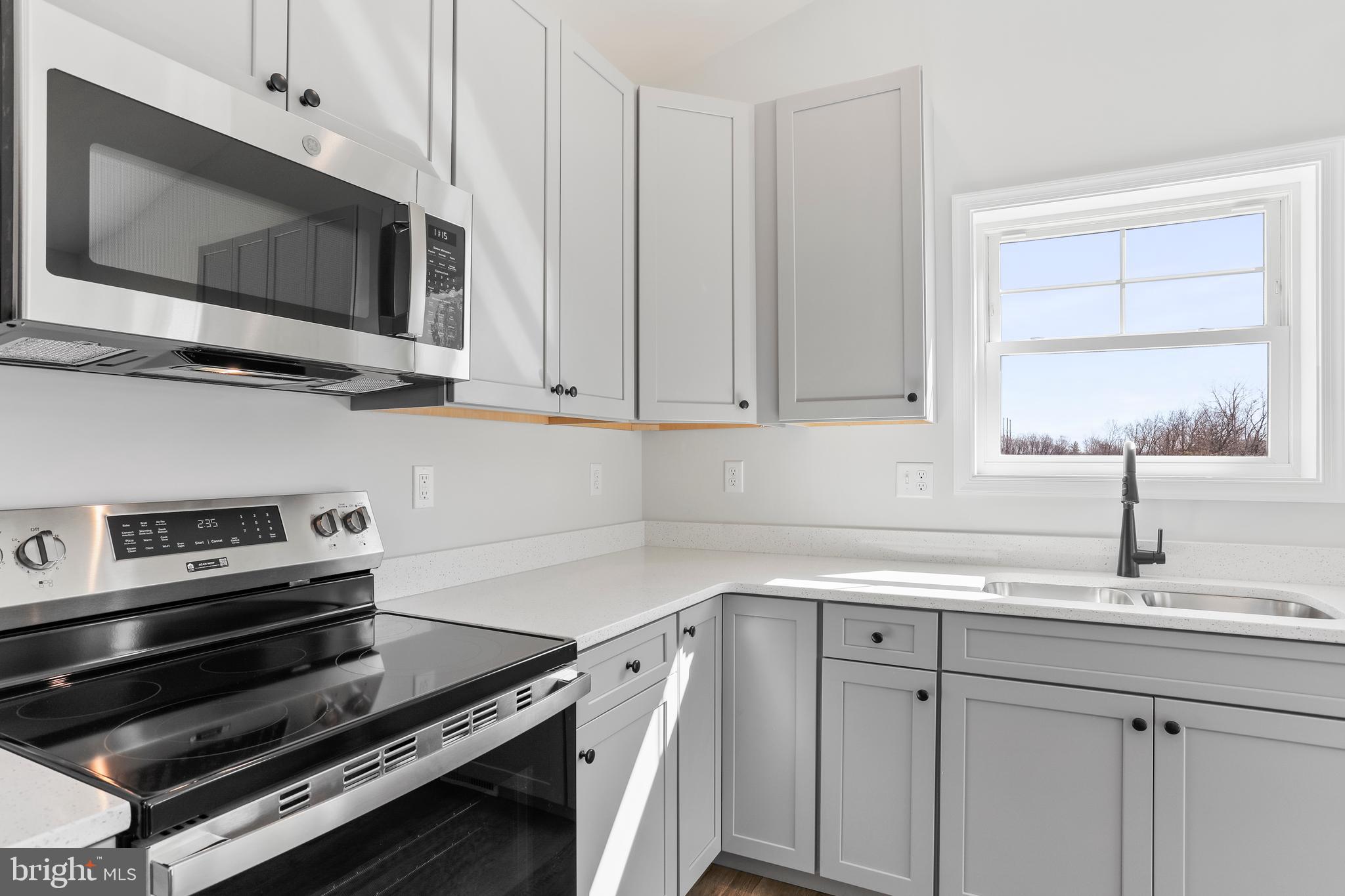 MIDDLE CREEK VISTAS - Residential