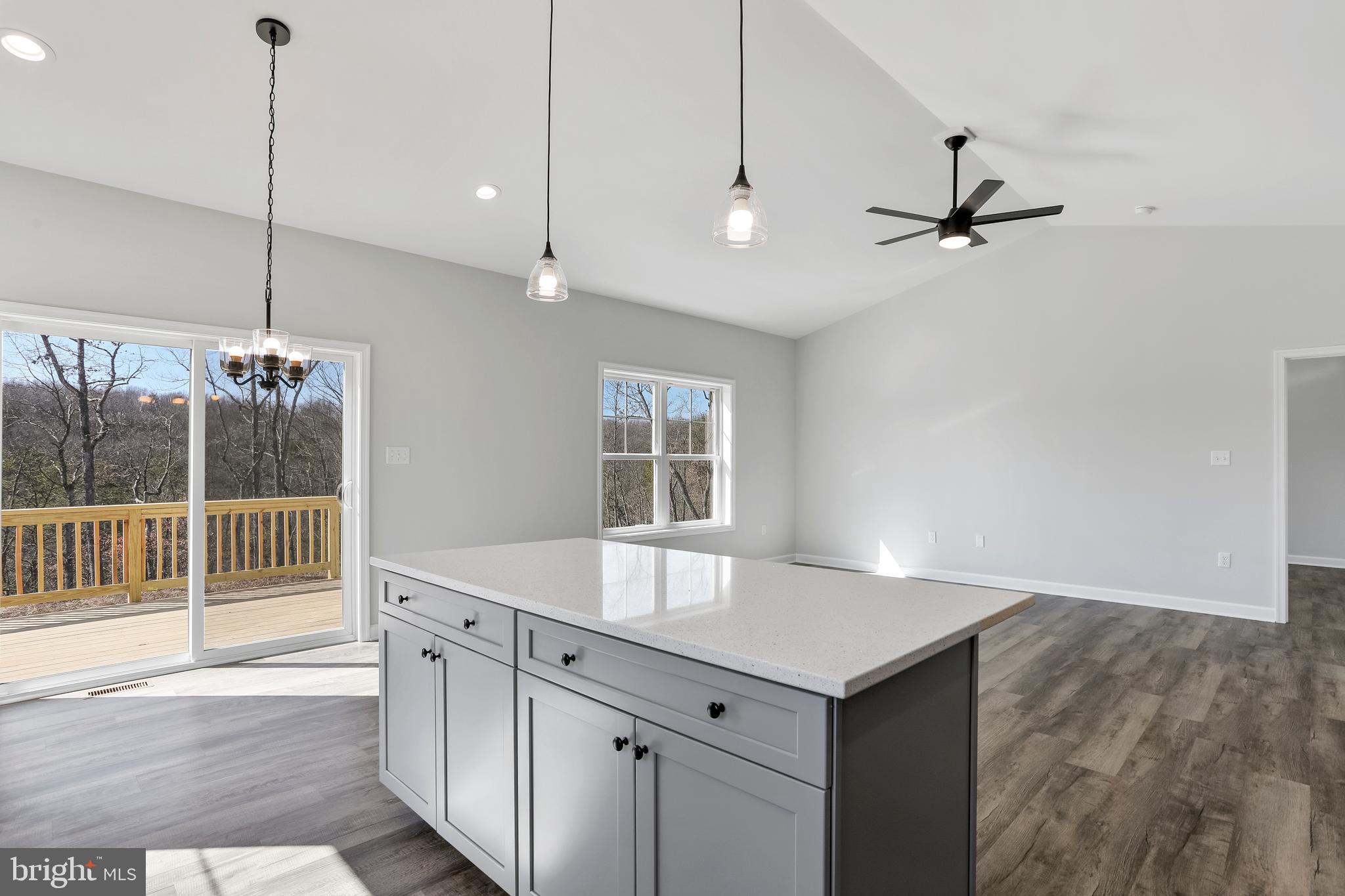 MIDDLE CREEK VISTAS - Residential