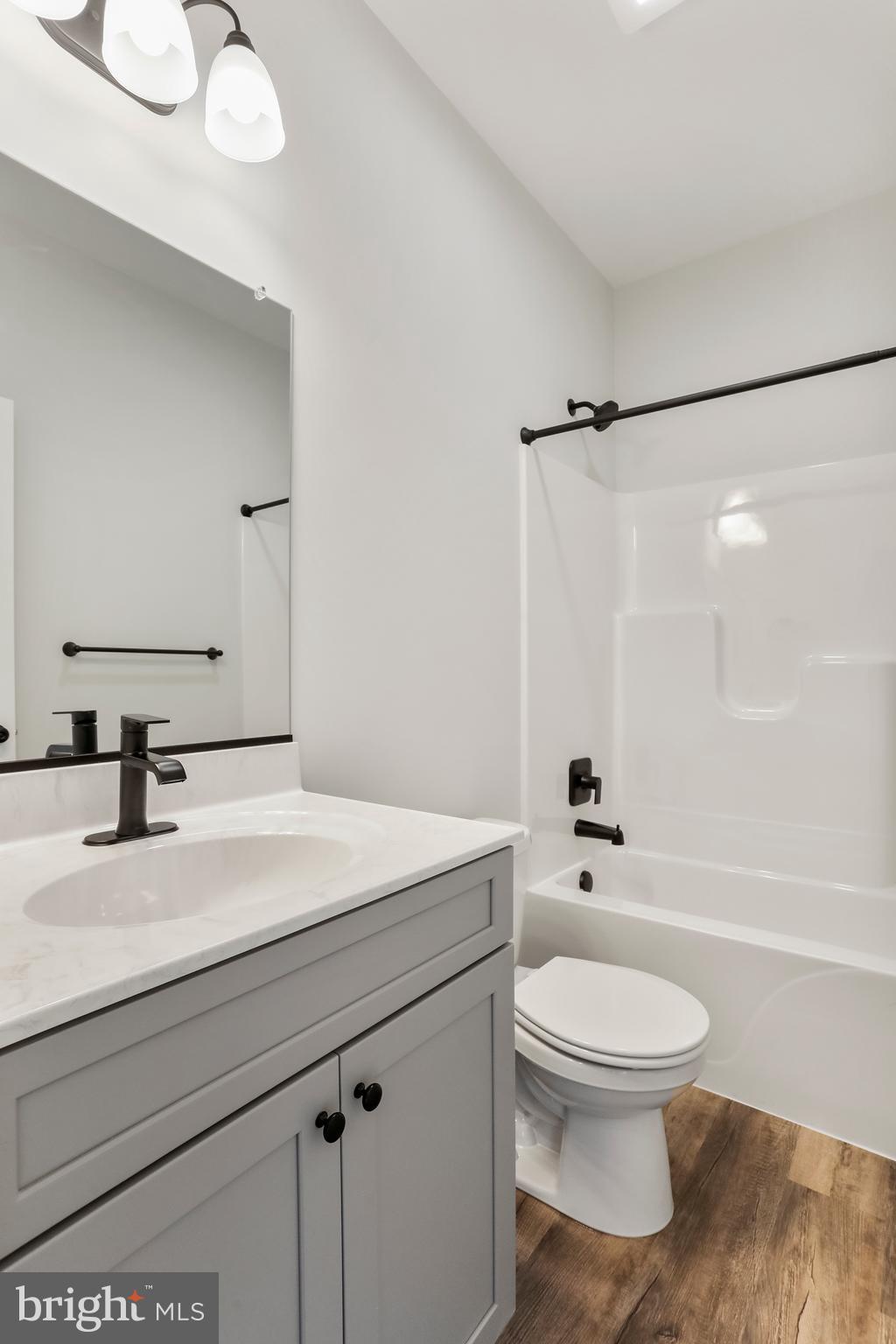 MIDDLE CREEK VISTAS - Residential