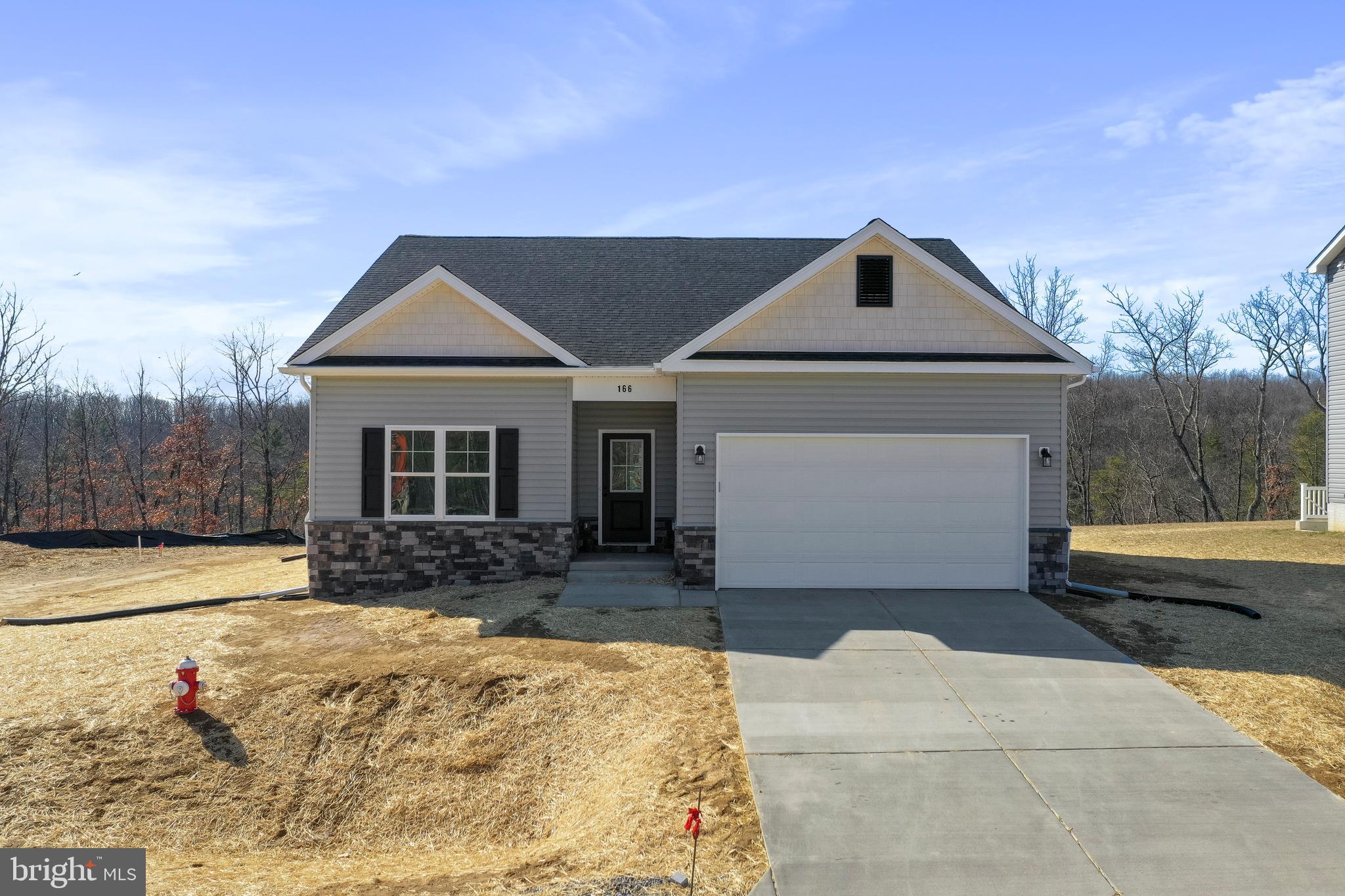 MIDDLE CREEK VISTAS - Residential