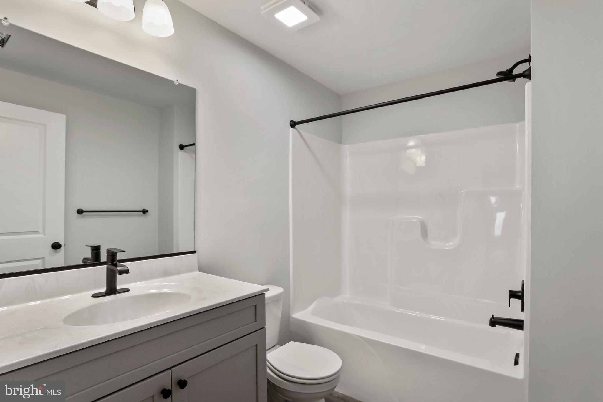 MIDDLE CREEK VISTAS - Residential