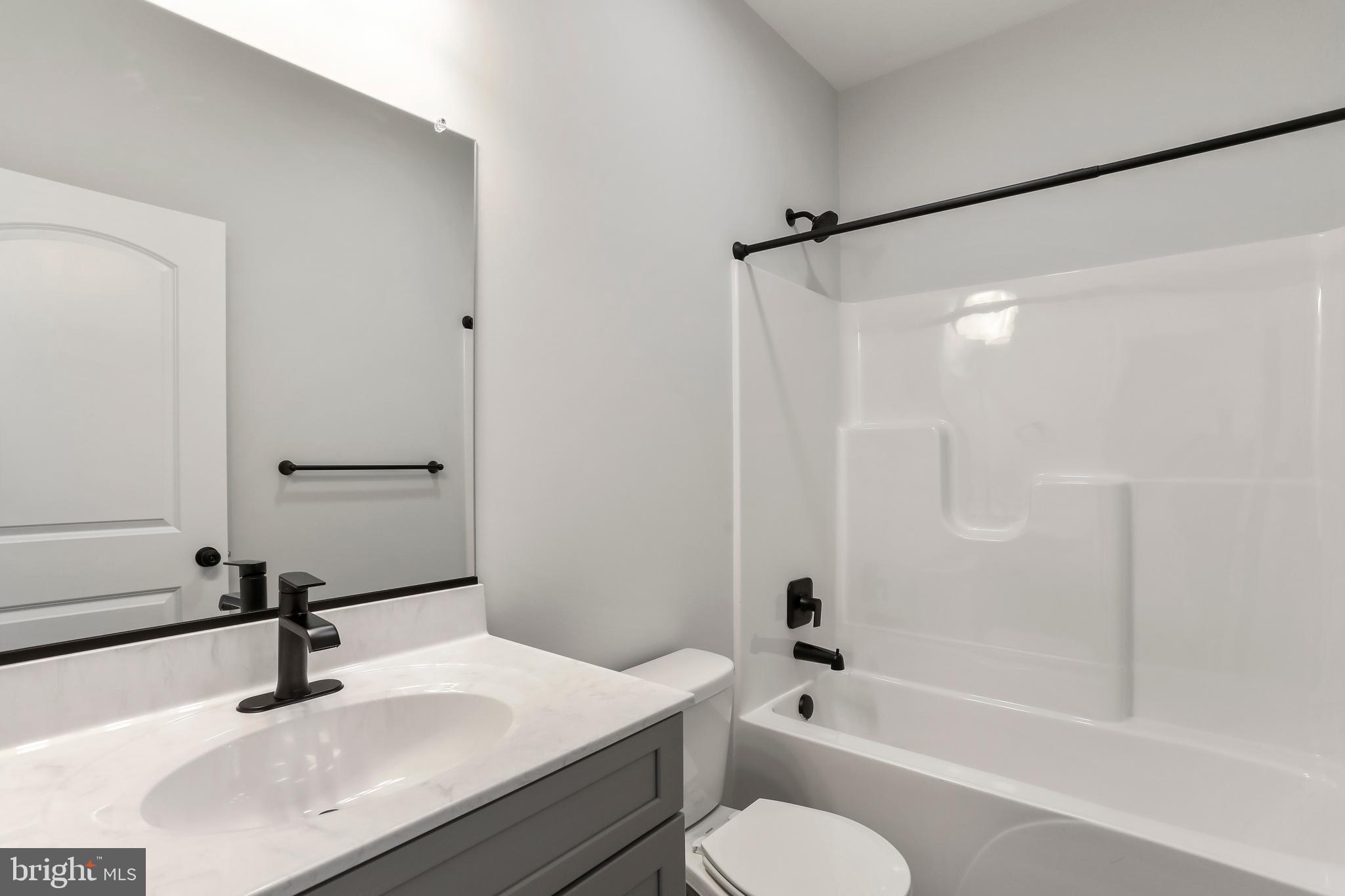 MIDDLE CREEK VISTAS - Residential