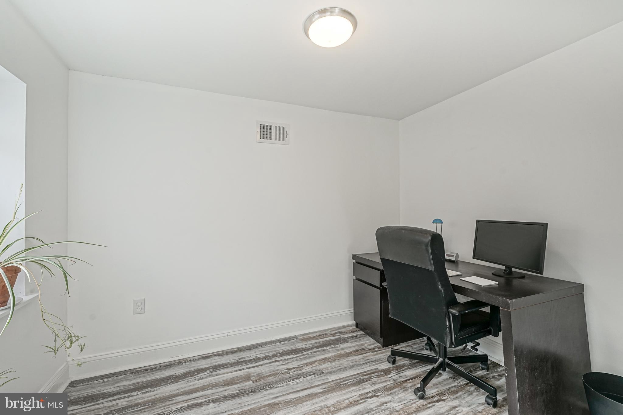 OLDE KENSINGTON - Residential