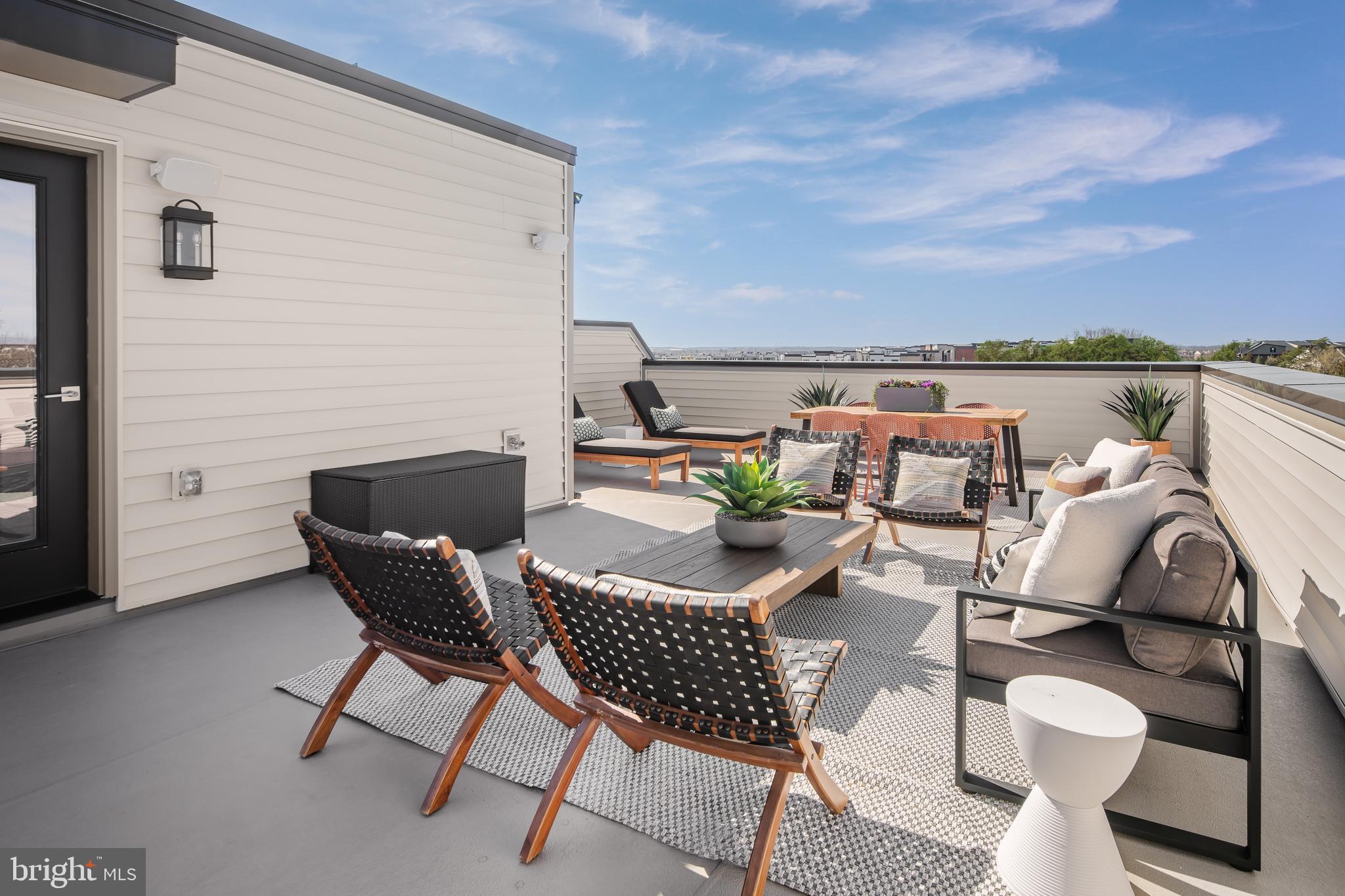 METRO WALK AT MOOREFIELD STATION - Residential