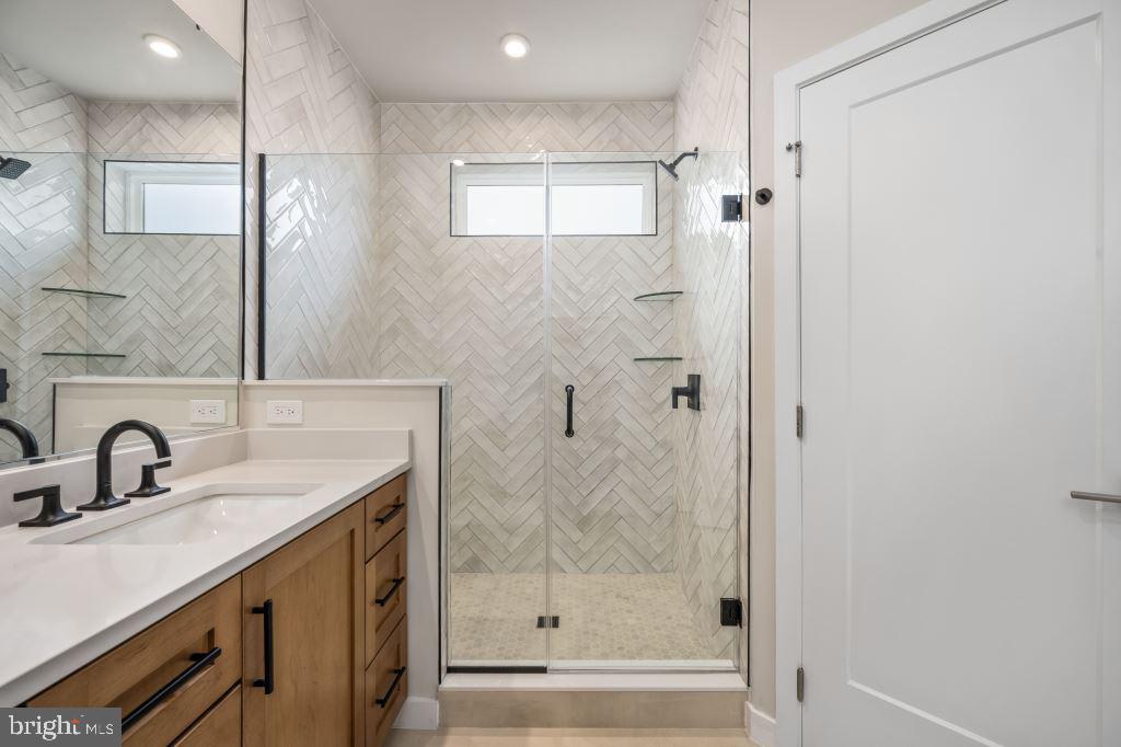 METRO WALK AT MOOREFIELD STATION - Residential