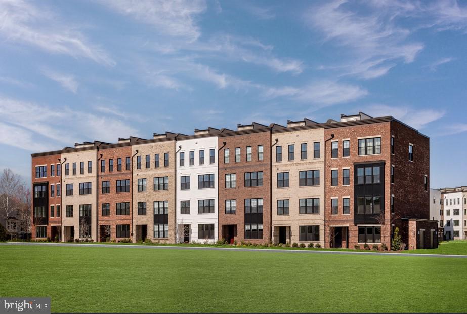 22133 LITTLE MOUNTAIN TERRACE