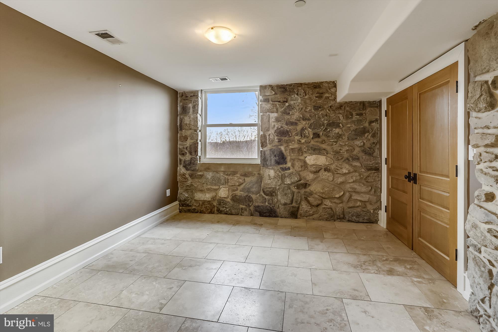 GLEN ECHO HEIGHTS - Residential