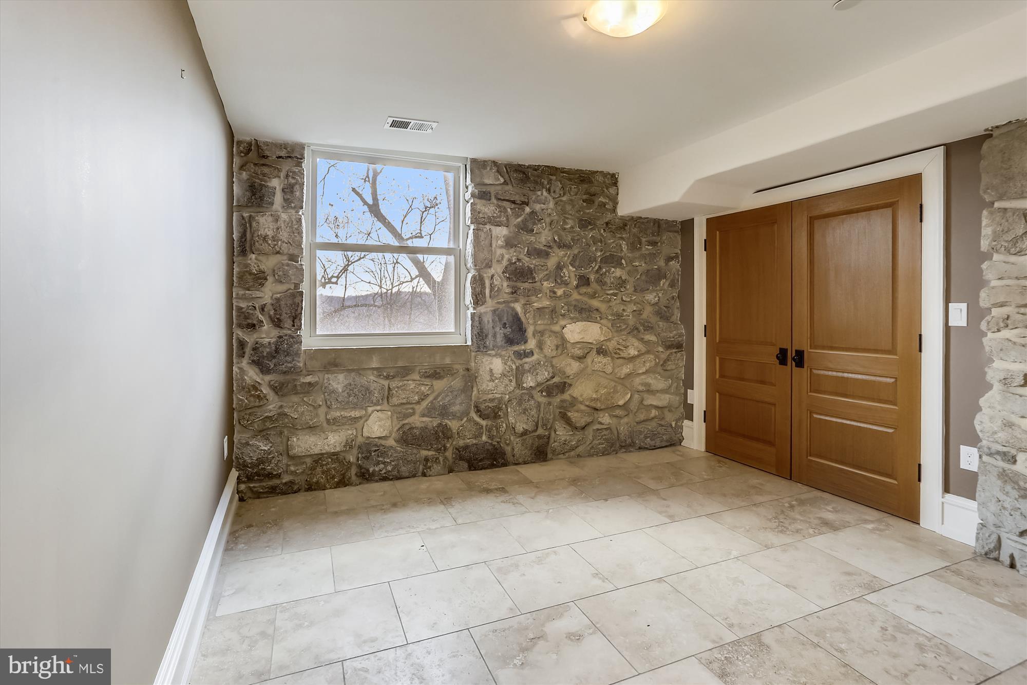 GLEN ECHO HEIGHTS - Residential