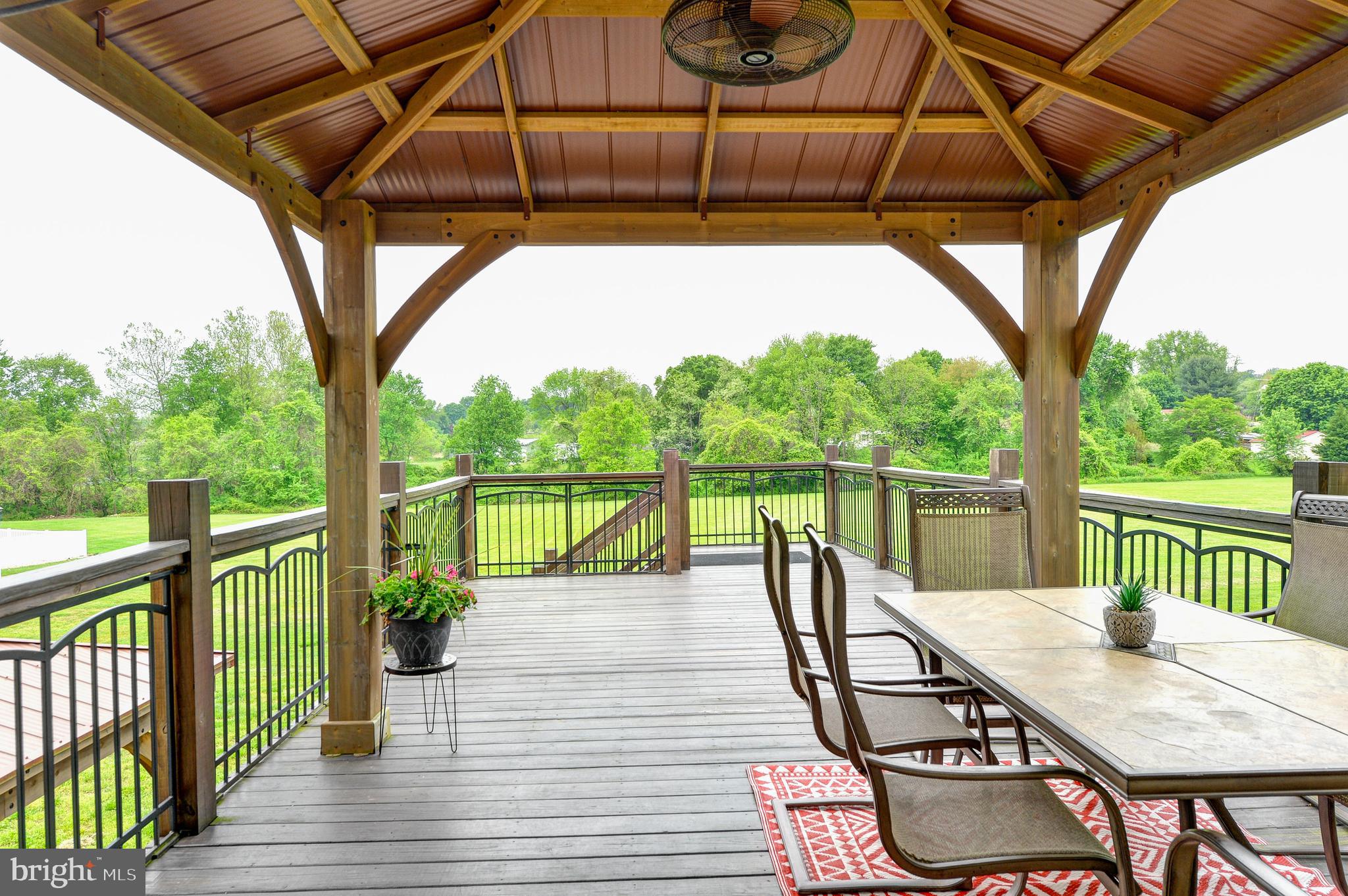 CHADS WAY - Residential