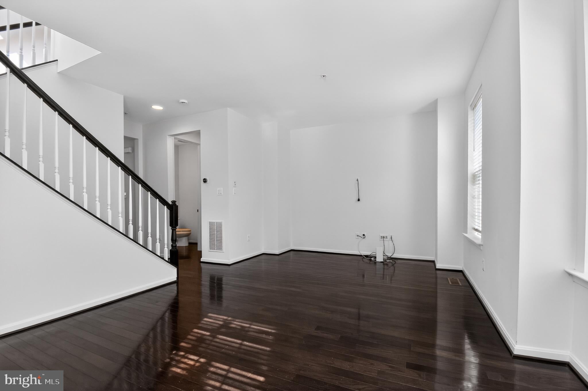 1725 FERNWOOD DRIVE