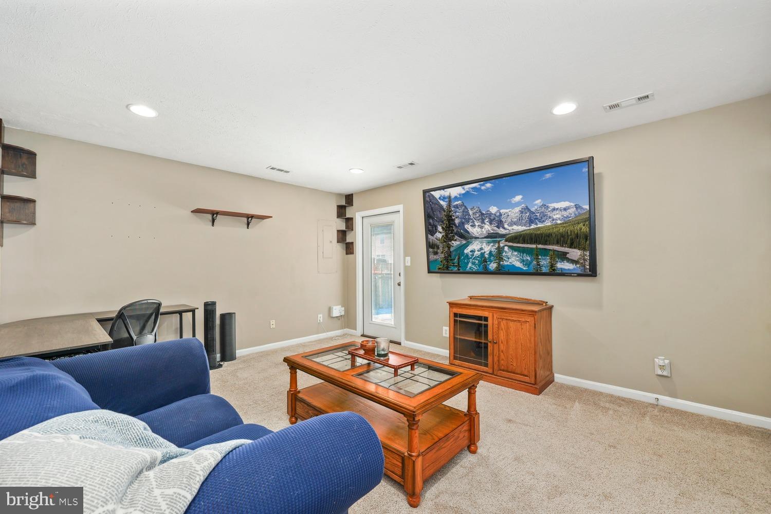 CHARLESTOWN COMMONS - Residential