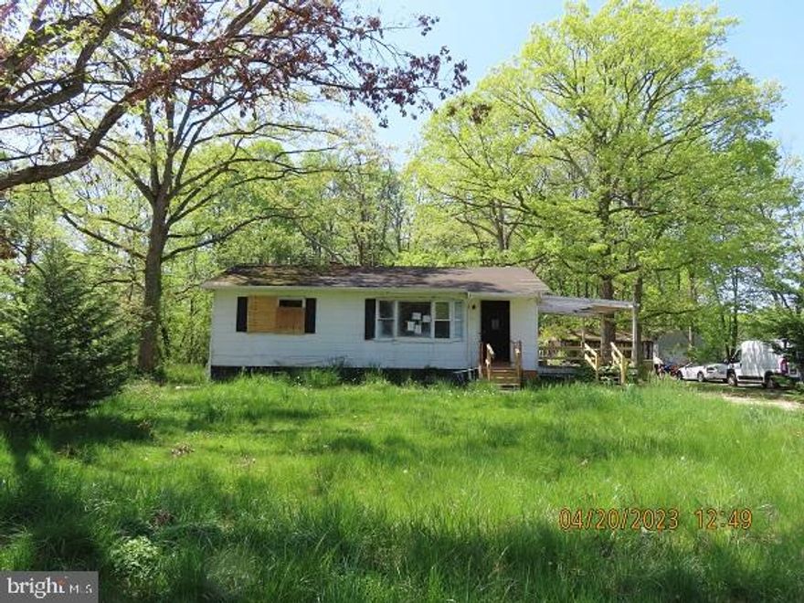 CASH OR PRIVATE FINANCING ONLY - PROPERTY WILL NOT QUALIFY FOR FHA203b OR VA.  POSSIBLE STRUCTURAL DAMAGE IN BASEMENT - SEE PICTURES.  Purchaser to verify real estate taxes, HOA, ground rent - Seller will not redeem ground rent.  Property must be in MLS for at least 3 days before seller will consider any offers.  All offers must have recent proof of funds/lender letter (within 30 days).  Purchaser can use whatever title company they desire but EMD to be held by Seller's title company (Vendor Connect, LLC).  Seller will not pro-rate water/sewer on HUD1 @ settlement.  Seller is Exempt from Disclosure/Disclaimer.  Please follow directions in Bright Documents for all offers.