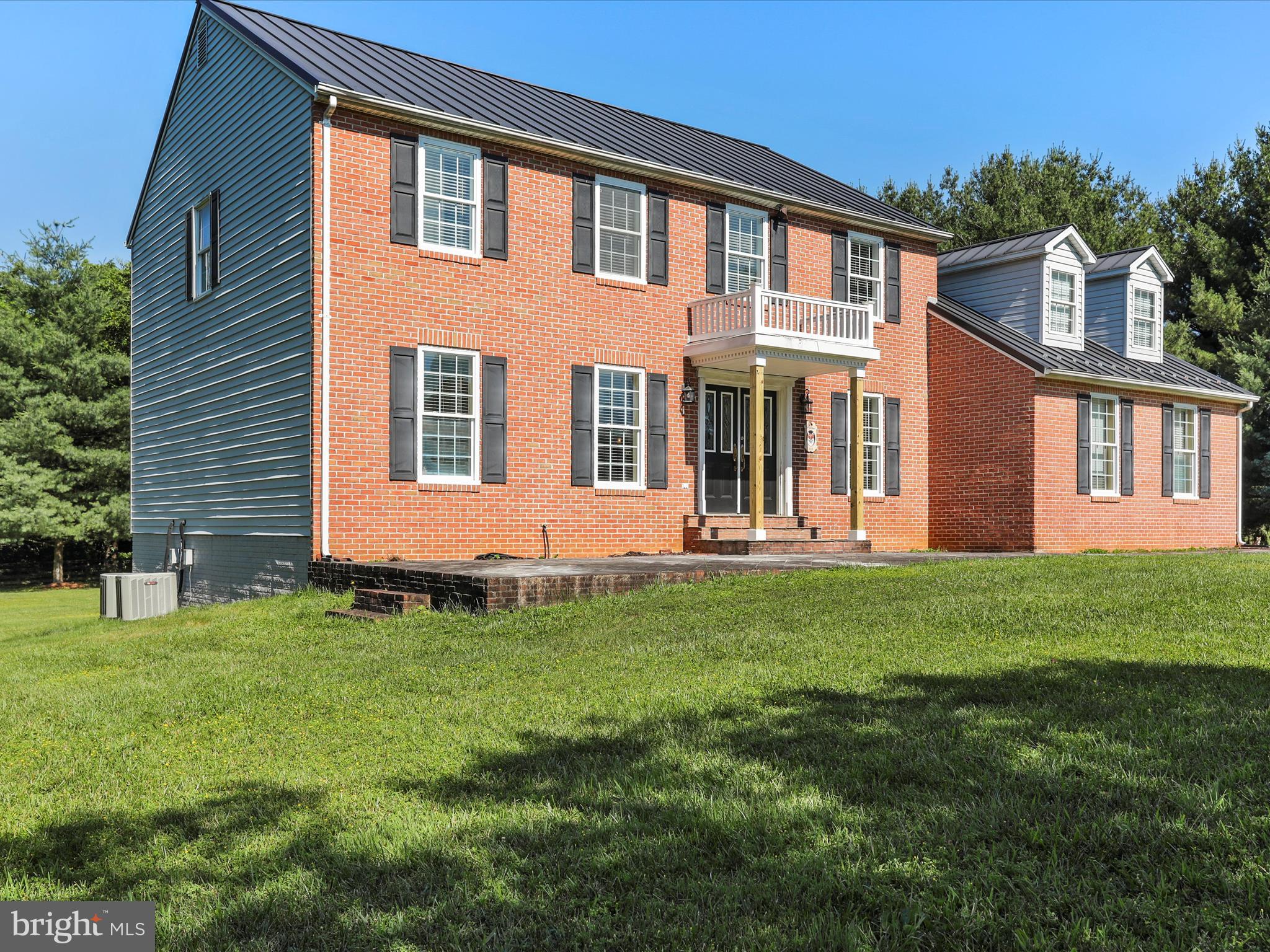 PEMBROKE GROVE - Residential