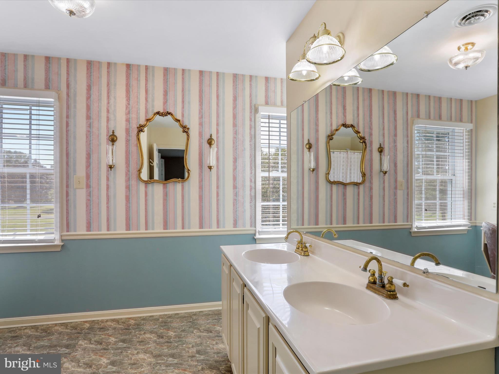 PEMBROKE GROVE - Residential