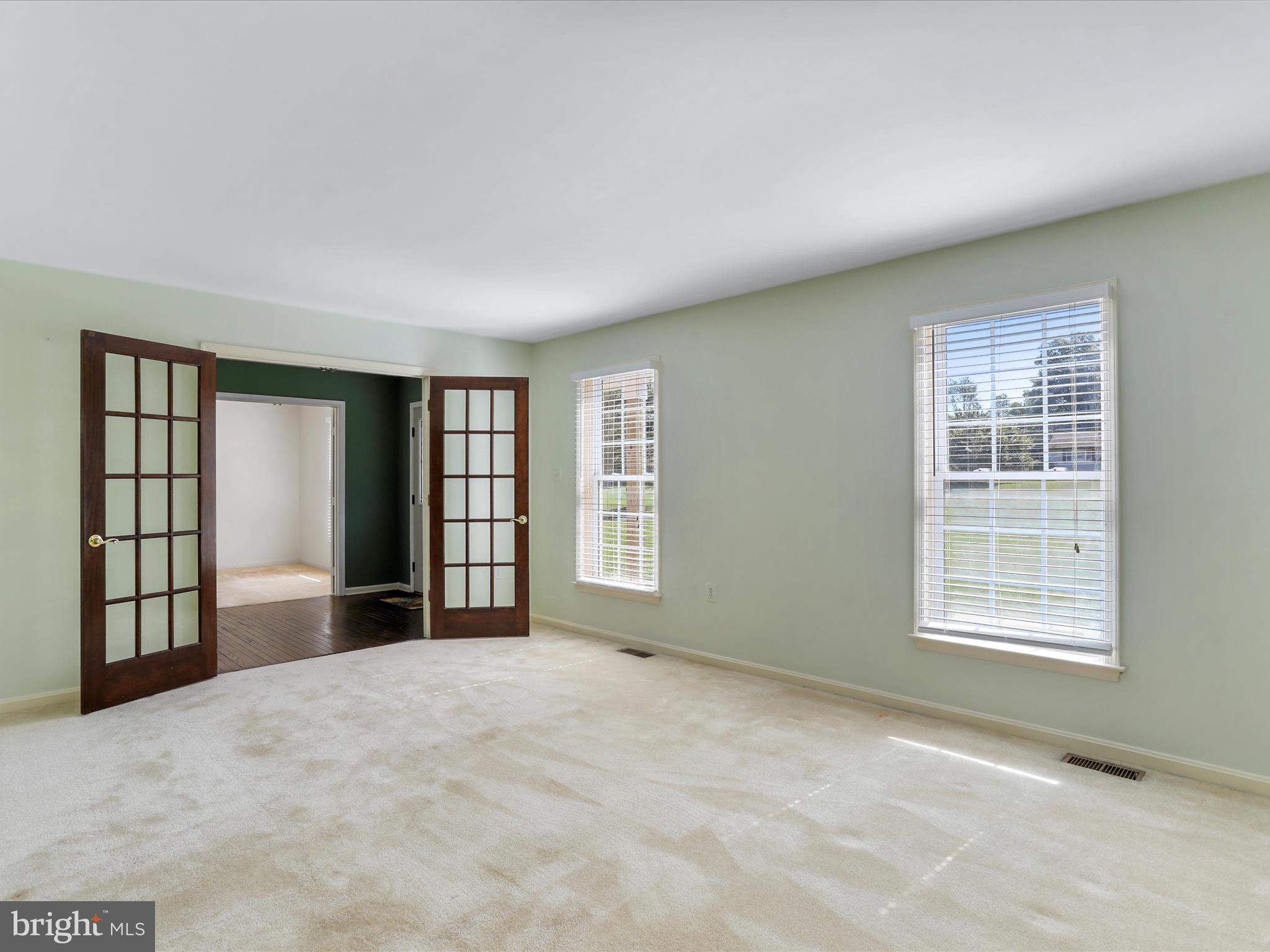 PEMBROKE GROVE - Residential