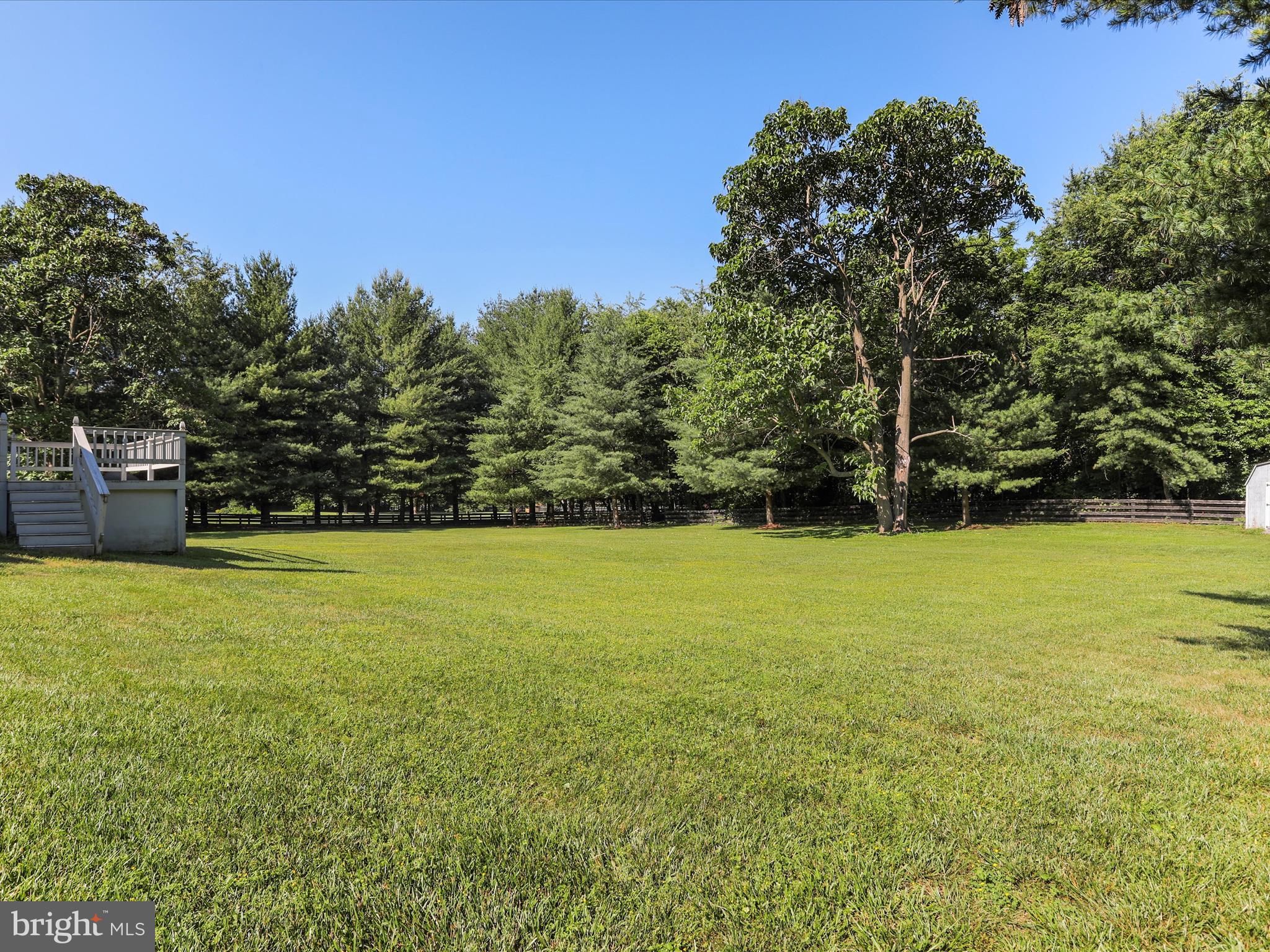 PEMBROKE GROVE - Residential