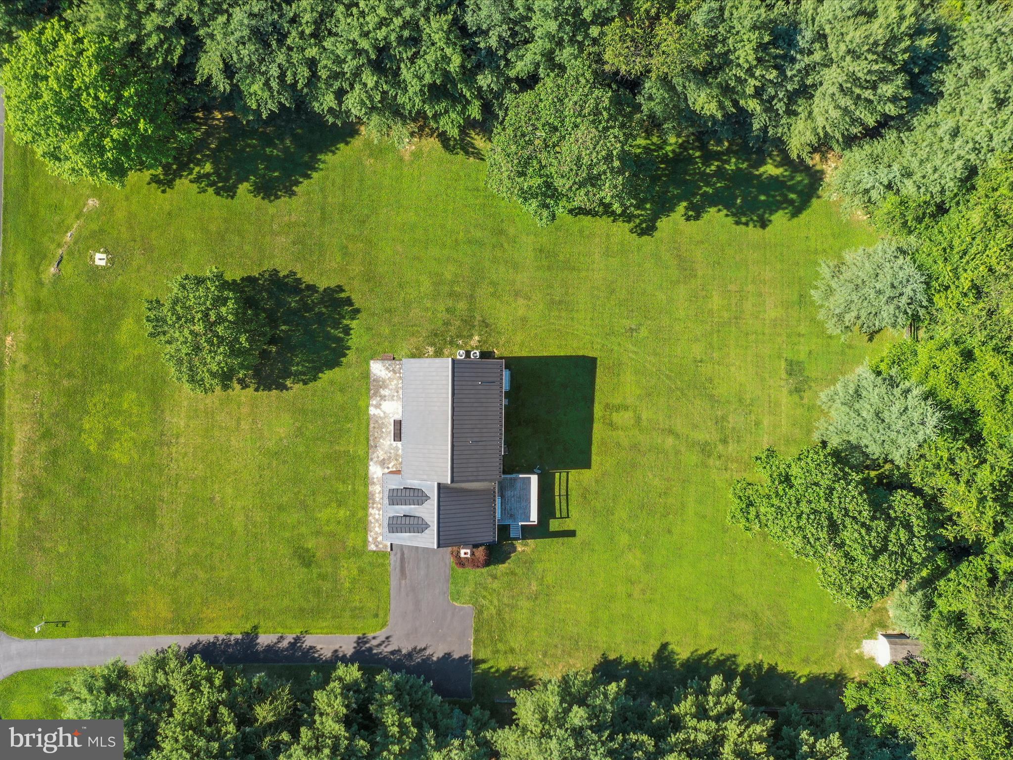 PEMBROKE GROVE - Residential