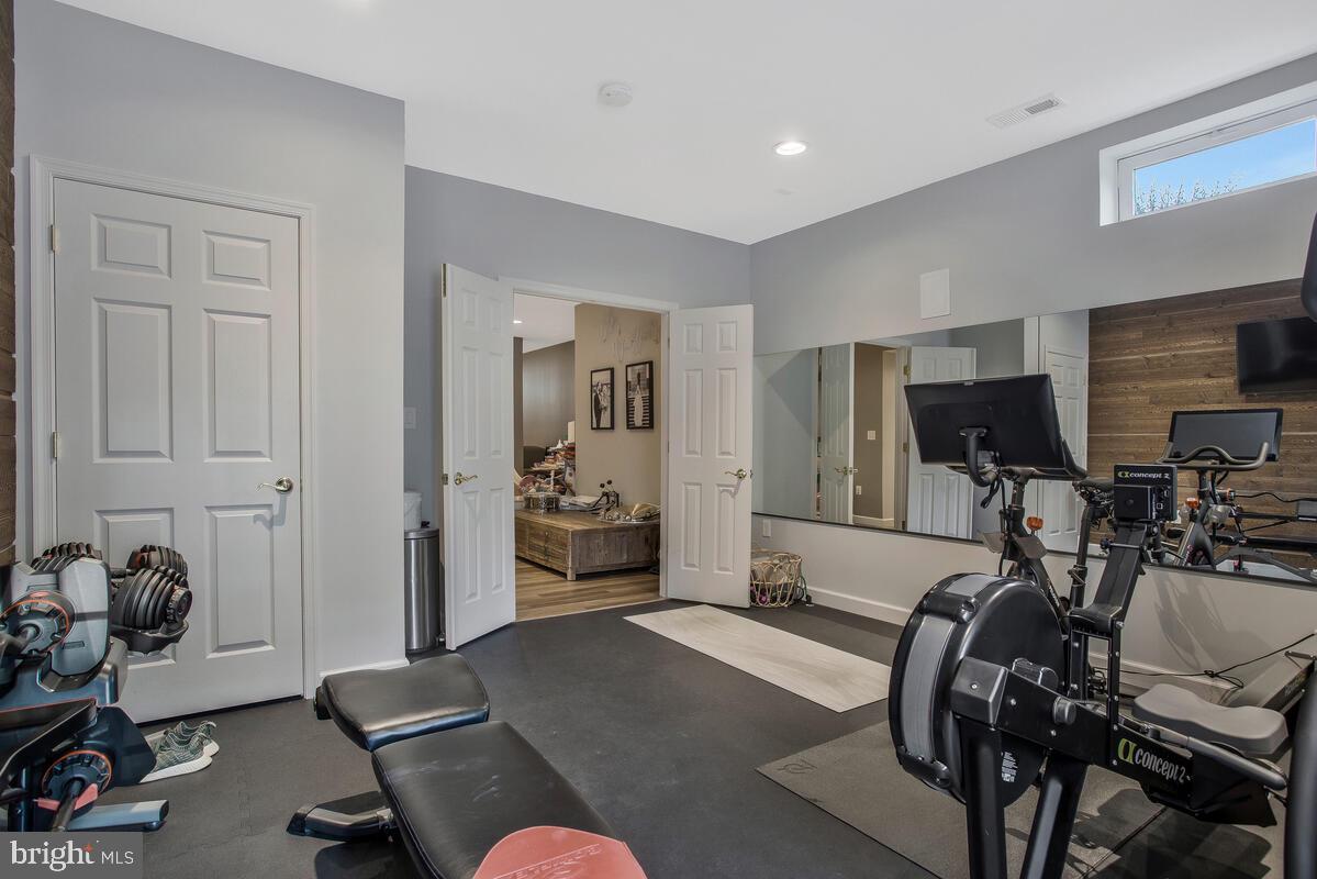 HOMEPORT FARM - Residential